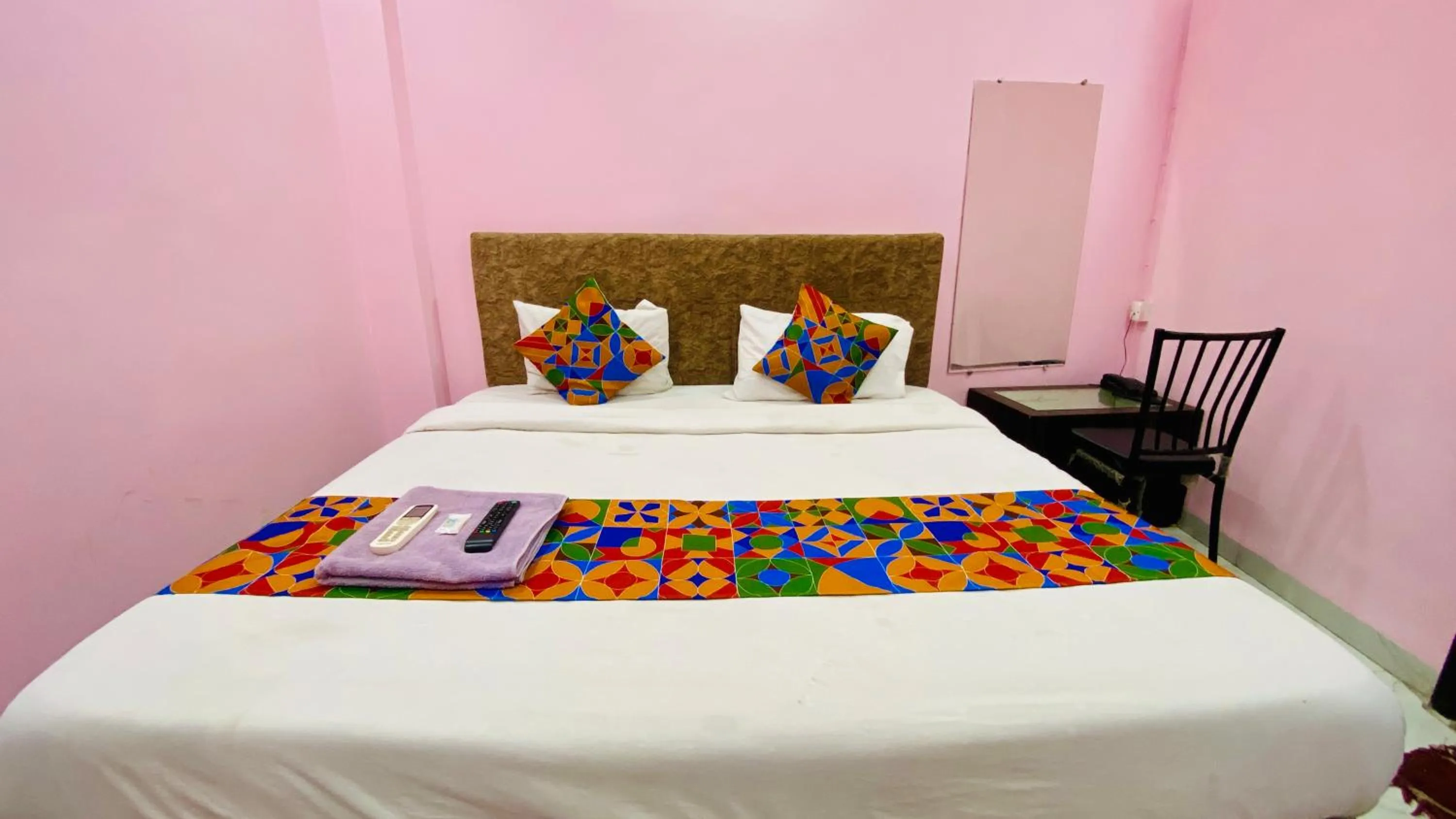 Bed in Hotel Dev Shree