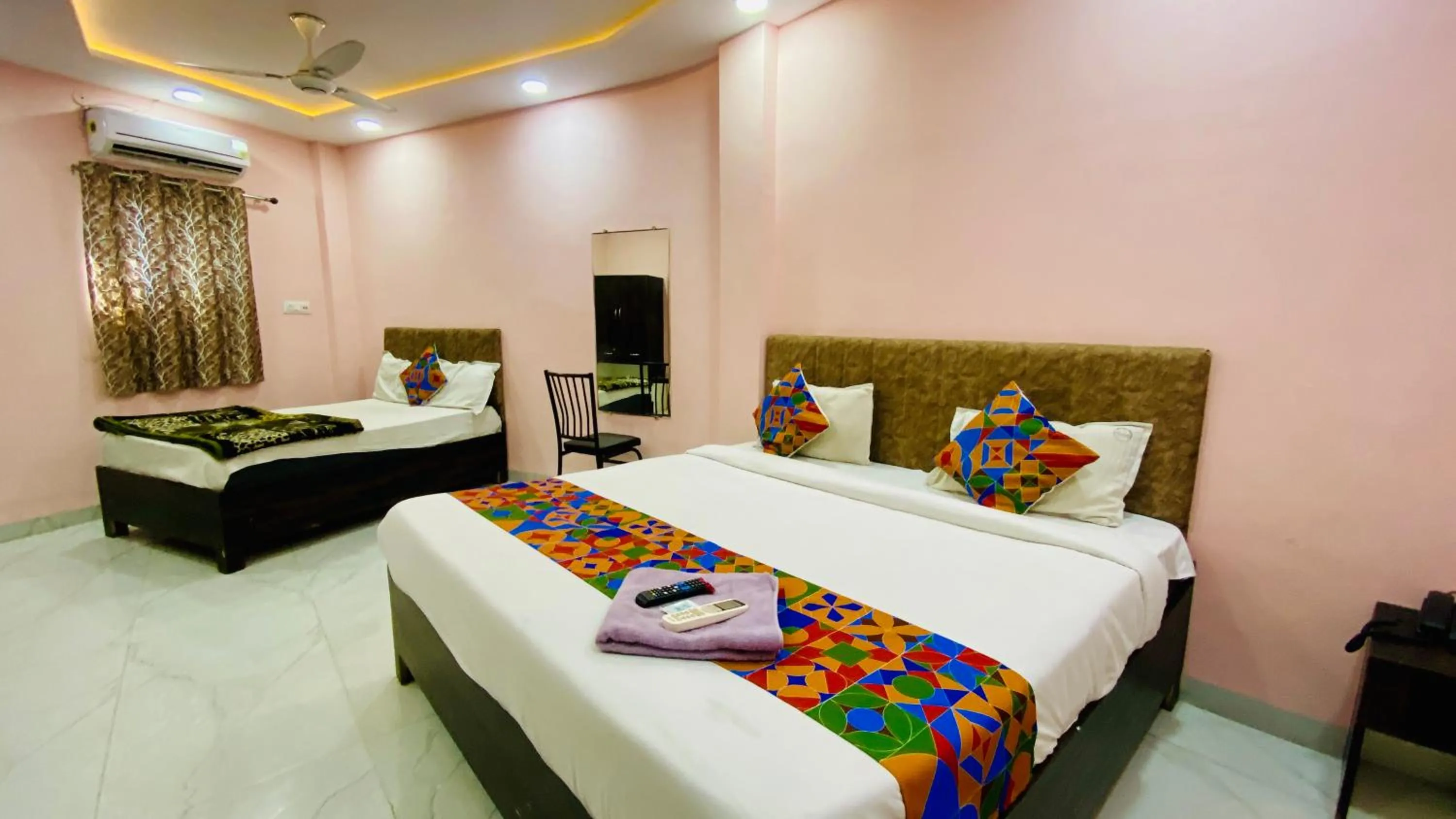 Bed in Hotel Dev Shree