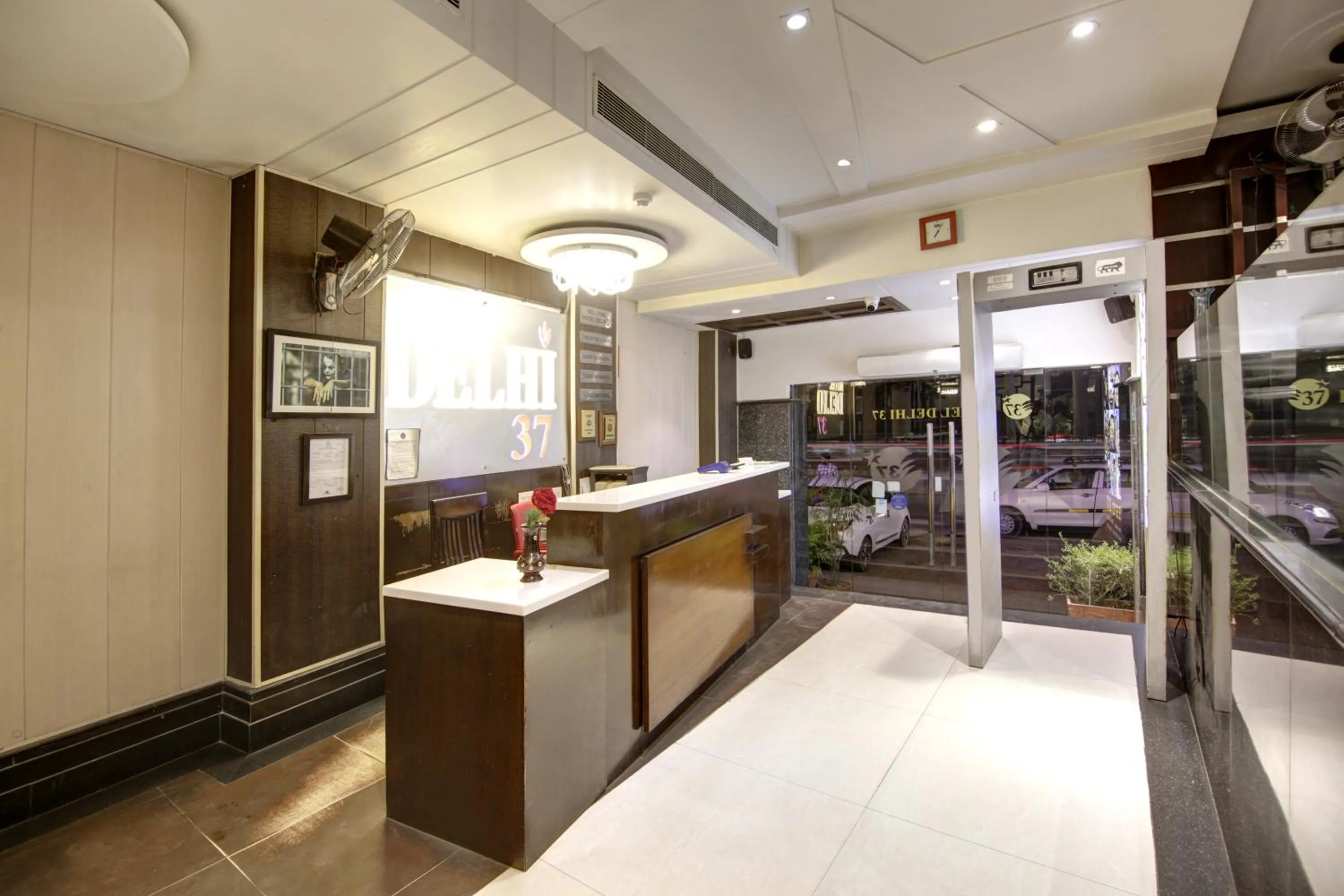 Lobby or reception in Hotel DELHI 37 by STAR GROUP