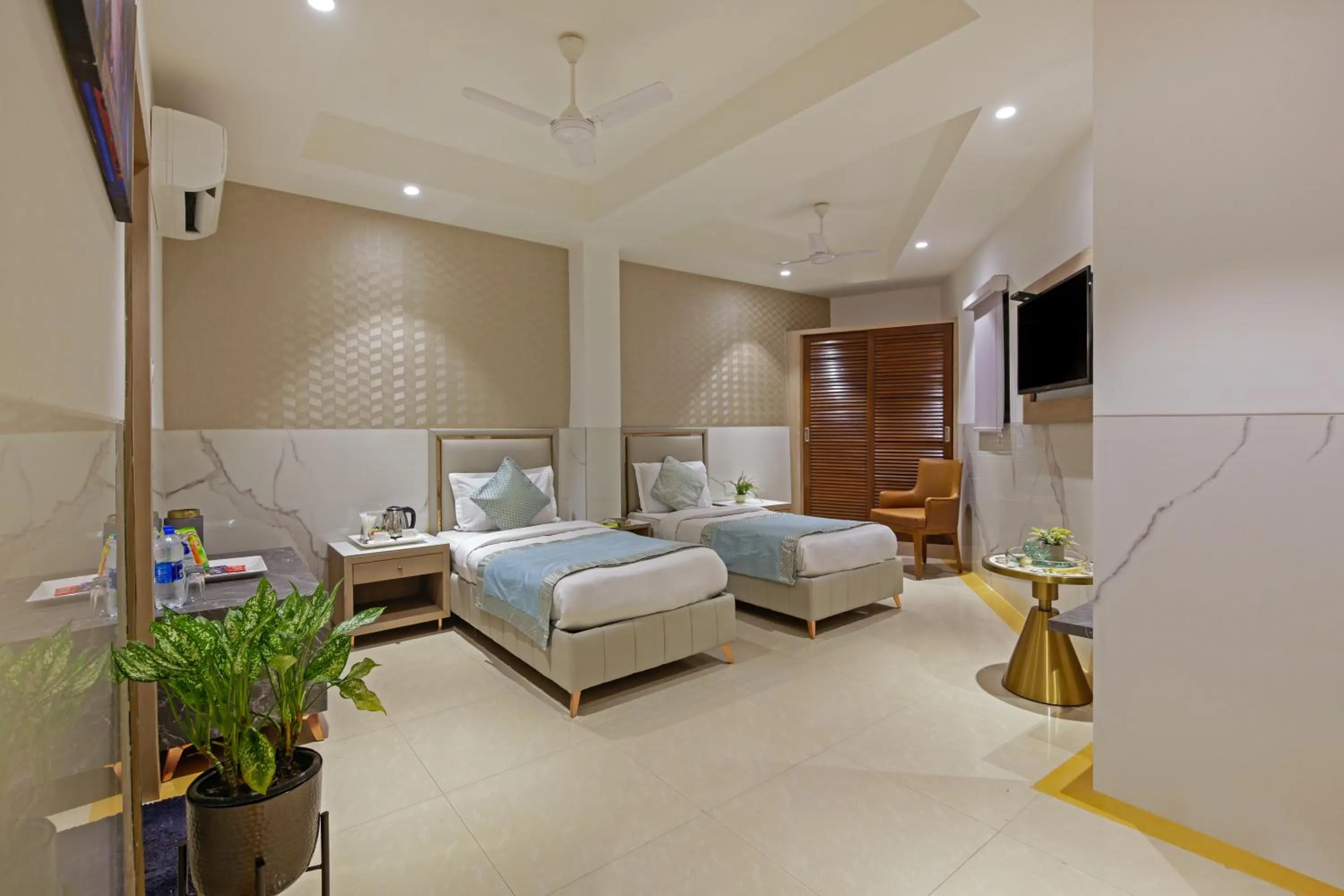 Bed in Hotel DELHI 37 by STAR GROUP