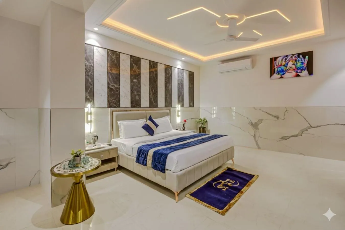 Bedroom, Bed in Hotel DELHI 37 by STAR GROUP