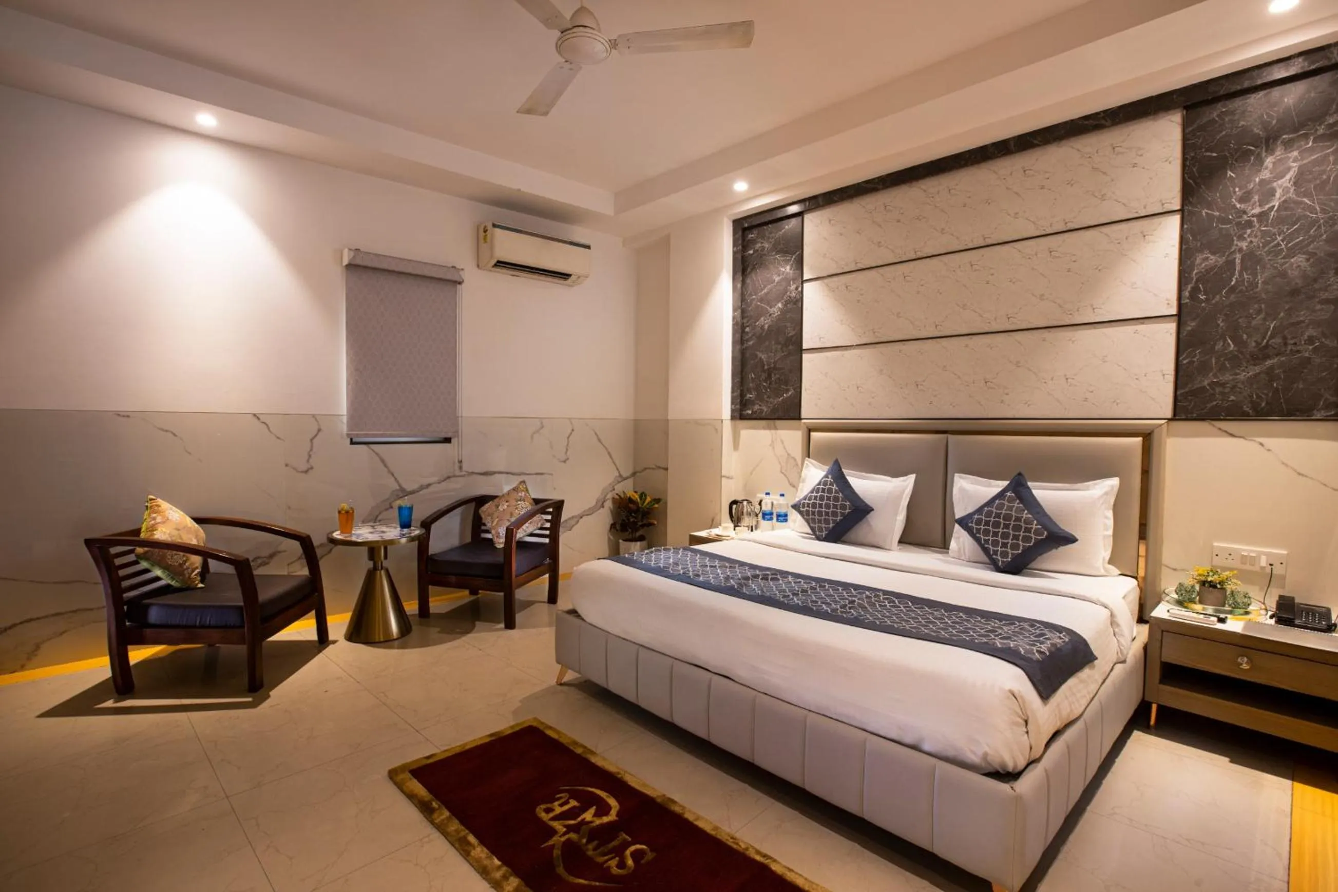 Photo of the whole room, Bed in Hotel DELHI 37 by STAR GROUP