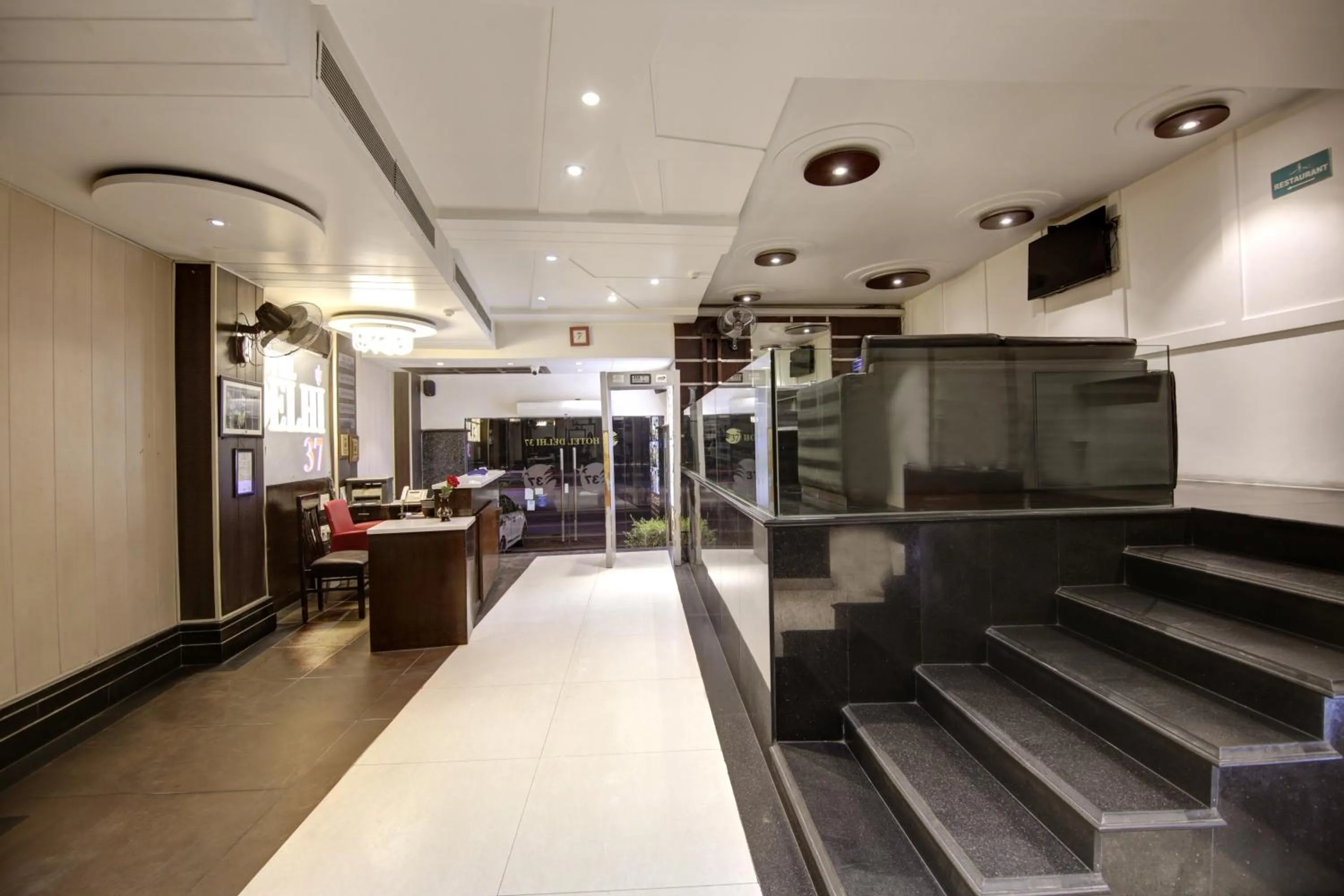 Lobby or reception in Hotel DELHI 37 by STAR GROUP
