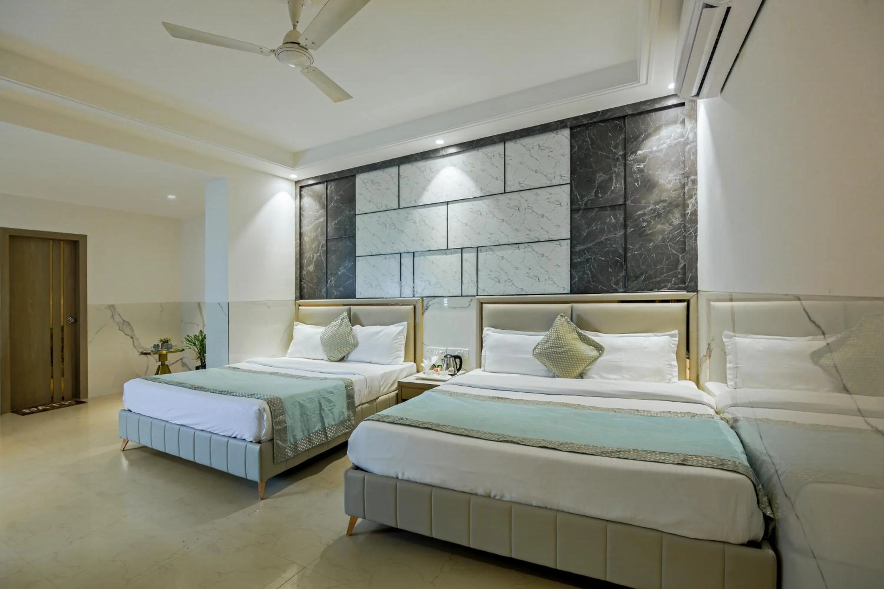 Bed in Hotel DELHI 37 by STAR GROUP