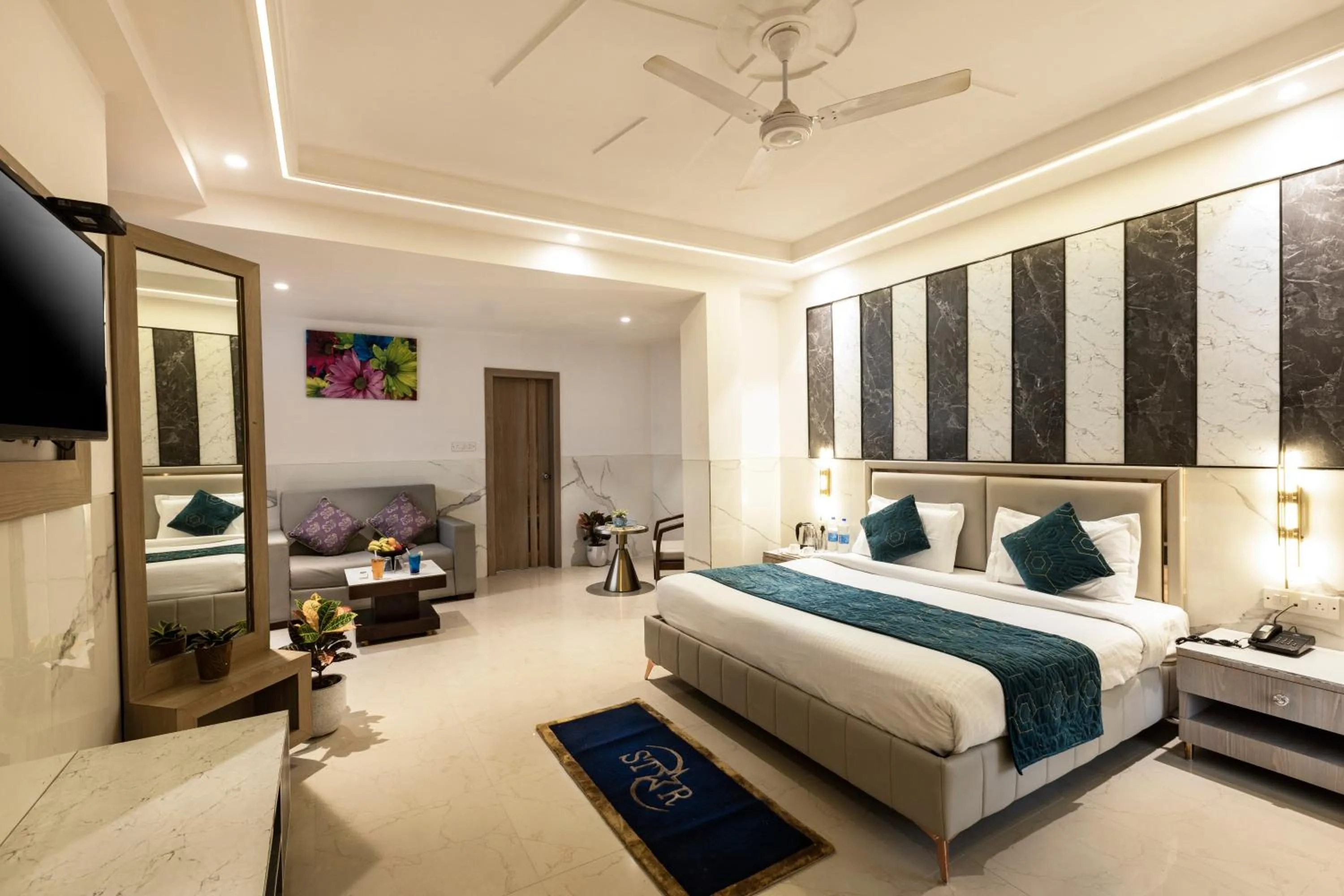 Bedroom, Bed in Hotel DELHI 37 by STAR GROUP
