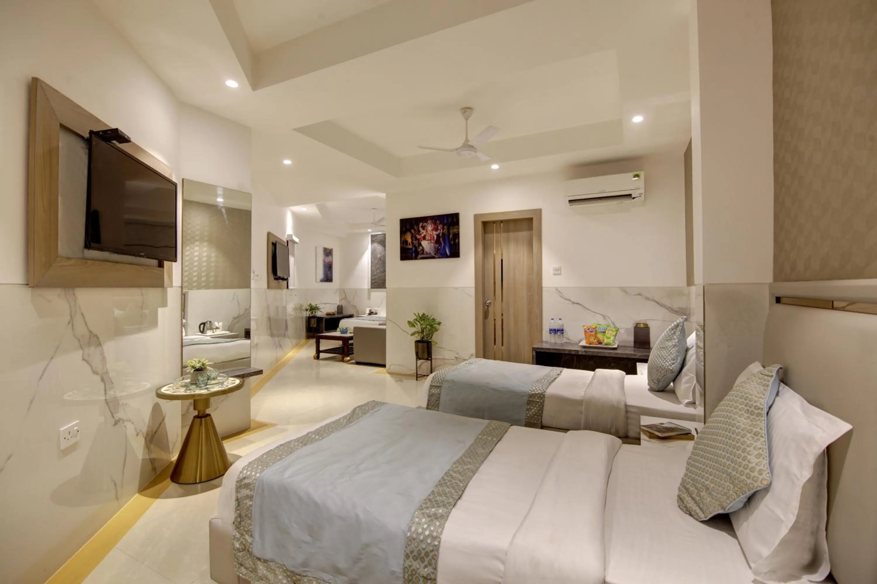 Photo of the whole room, Bed in Hotel DELHI 37 by STAR GROUP