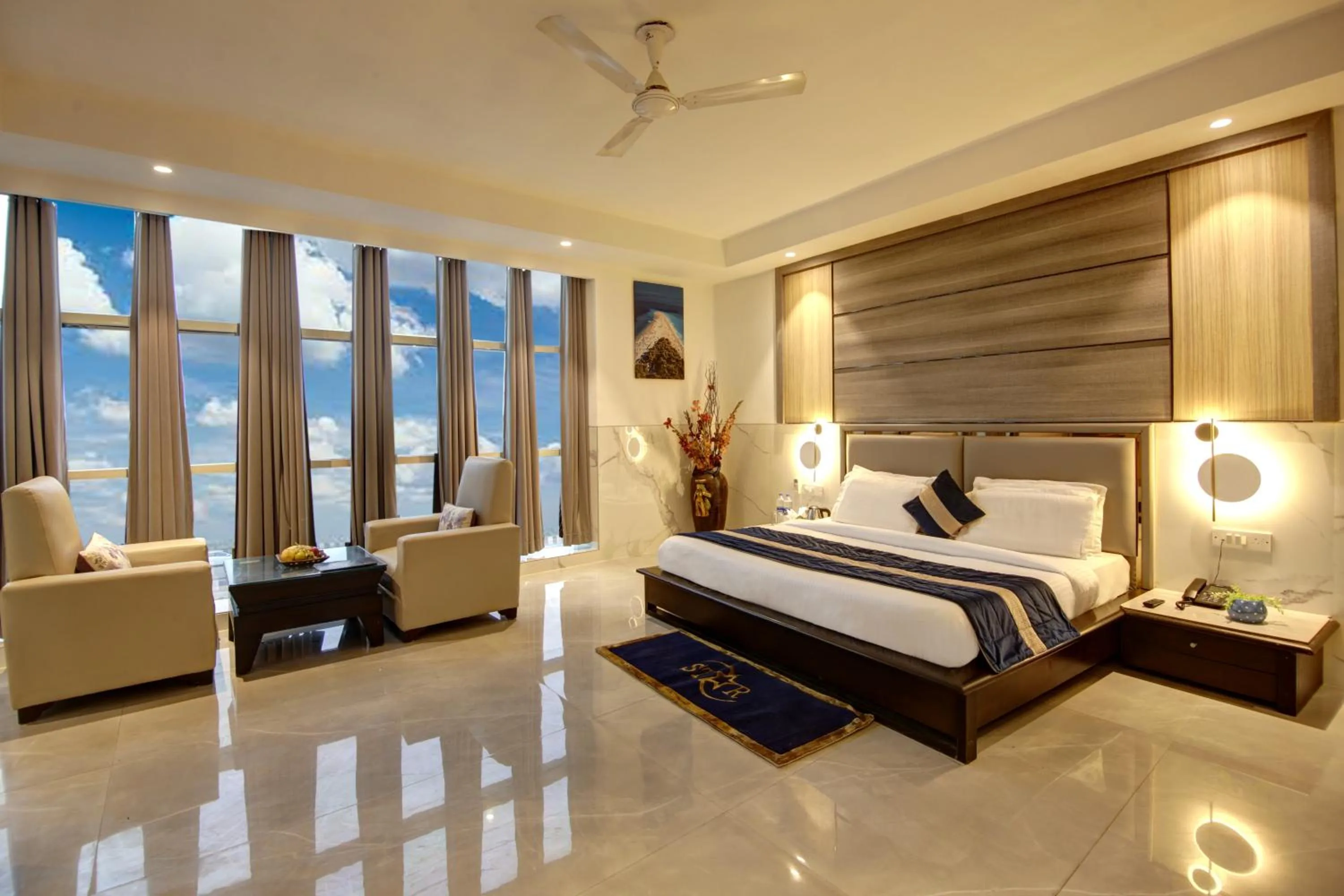 Bedroom, Bed in Hotel DELHI 37 by STAR GROUP