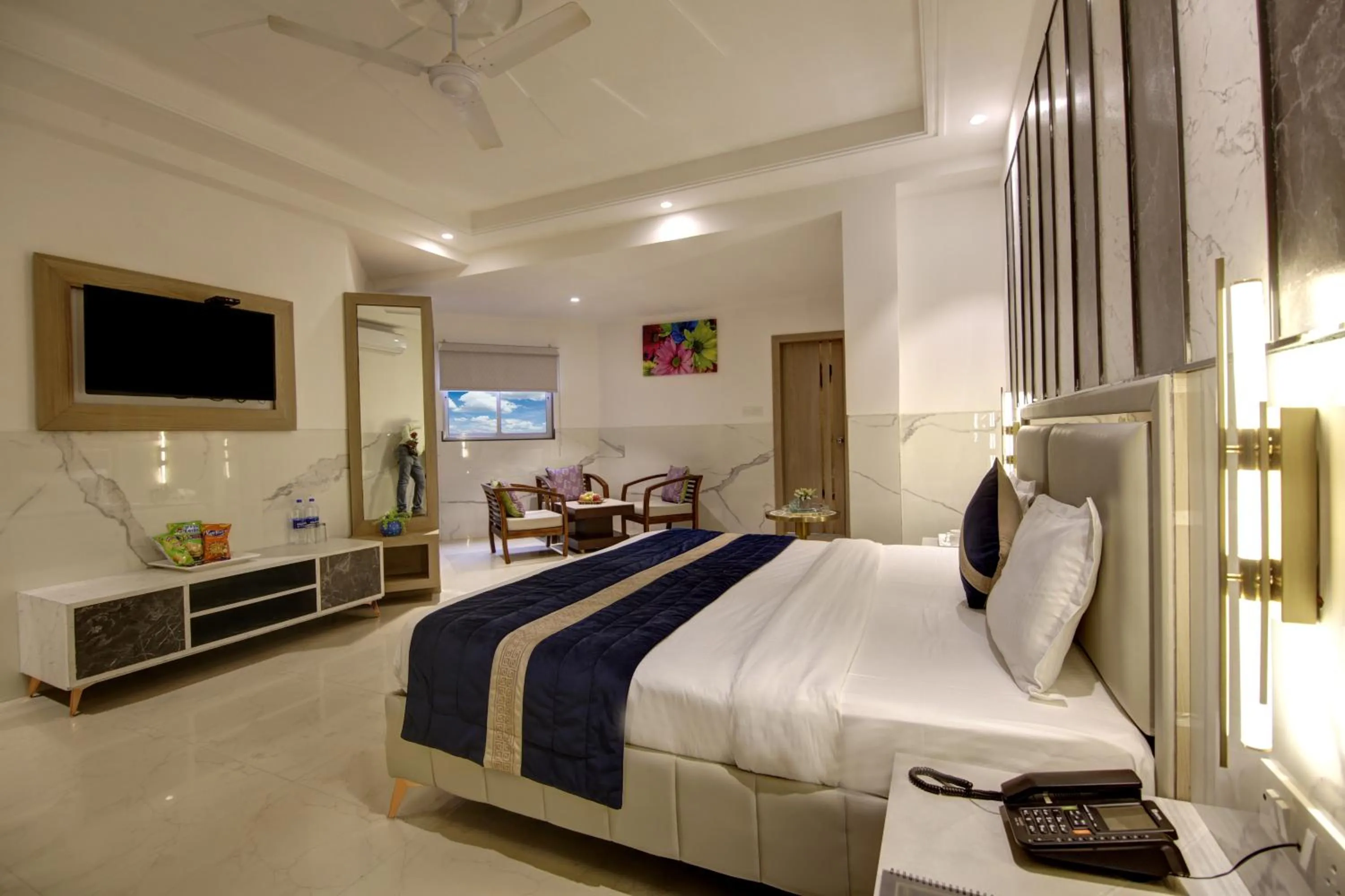 Photo of the whole room, Bed in Hotel DELHI 37 by STAR GROUP