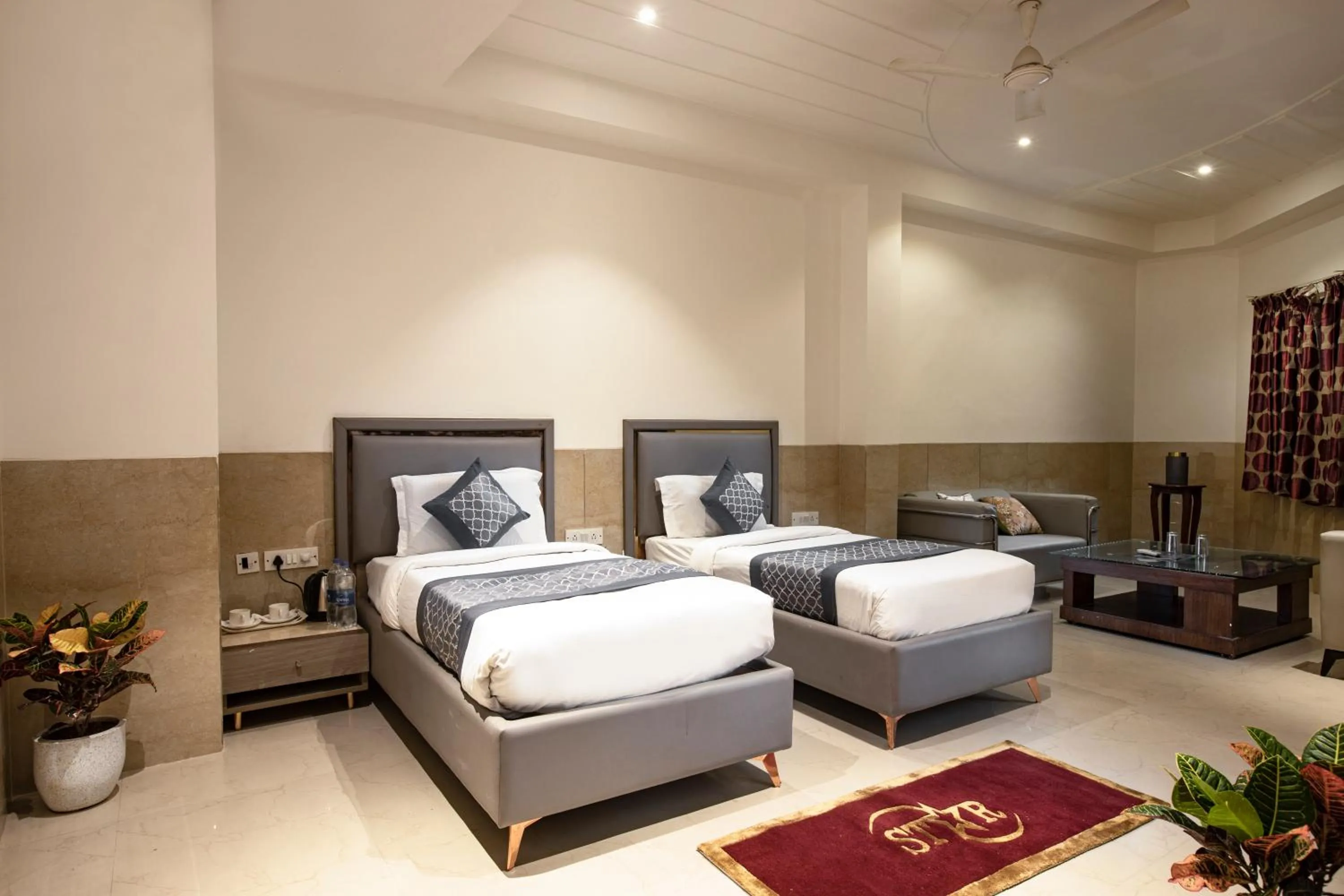 Bed in Hotel DELHI 37 by STAR GROUP