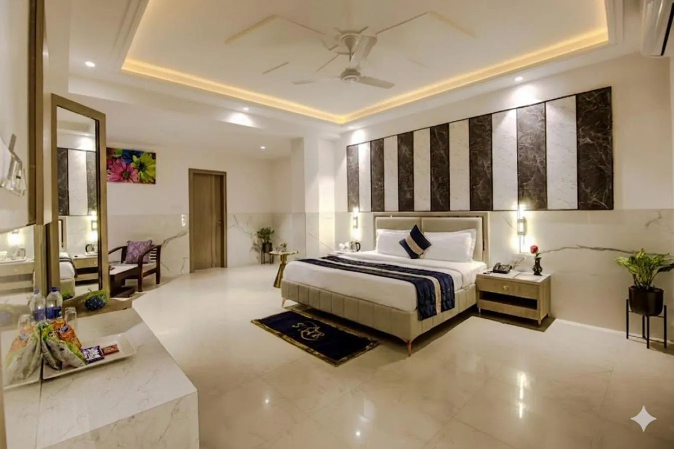 Bedroom, Bed in Hotel DELHI 37 by STAR GROUP