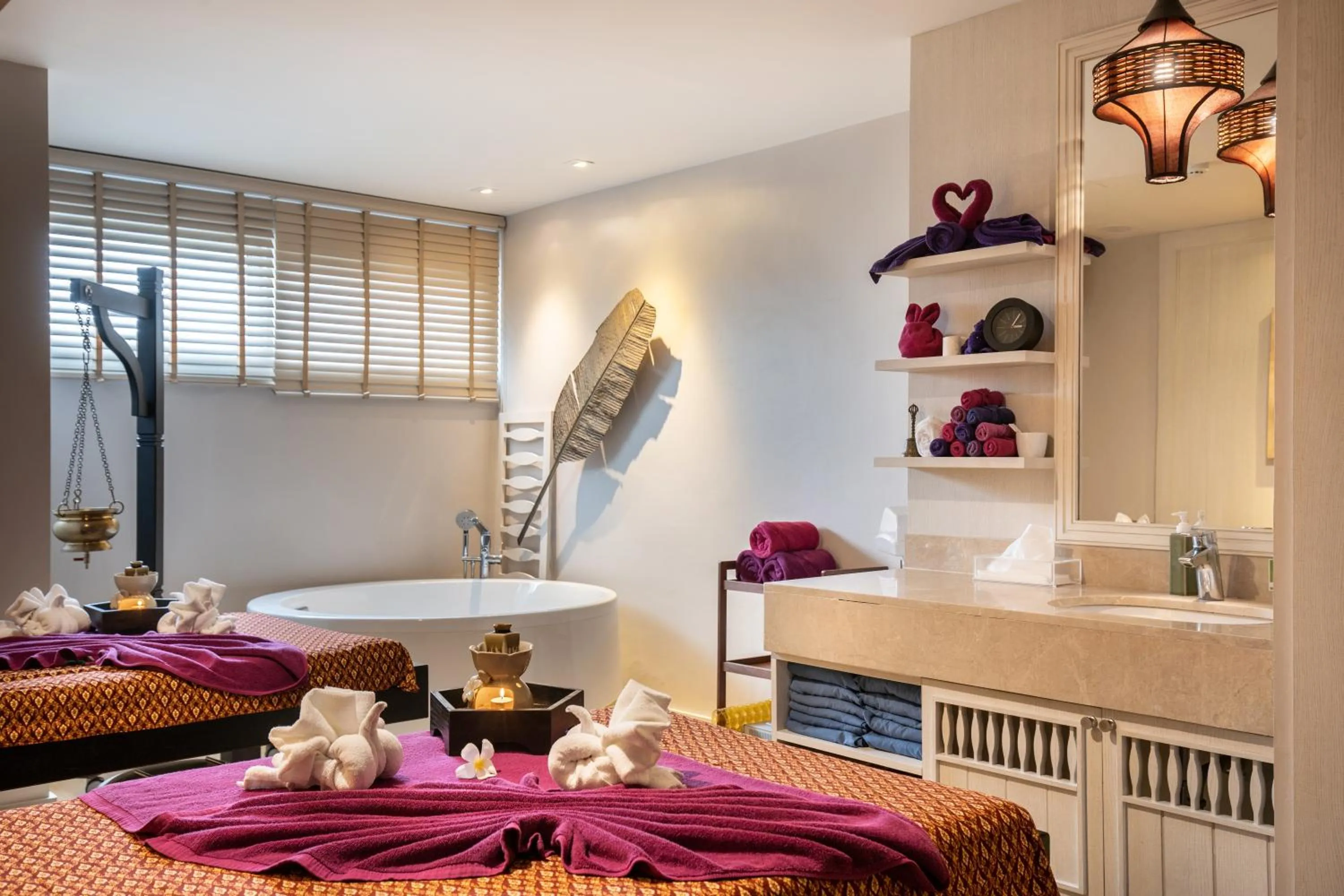 Spa and wellness centre/facilities, Bed in Ramada by Wyndham Phuket Deevana