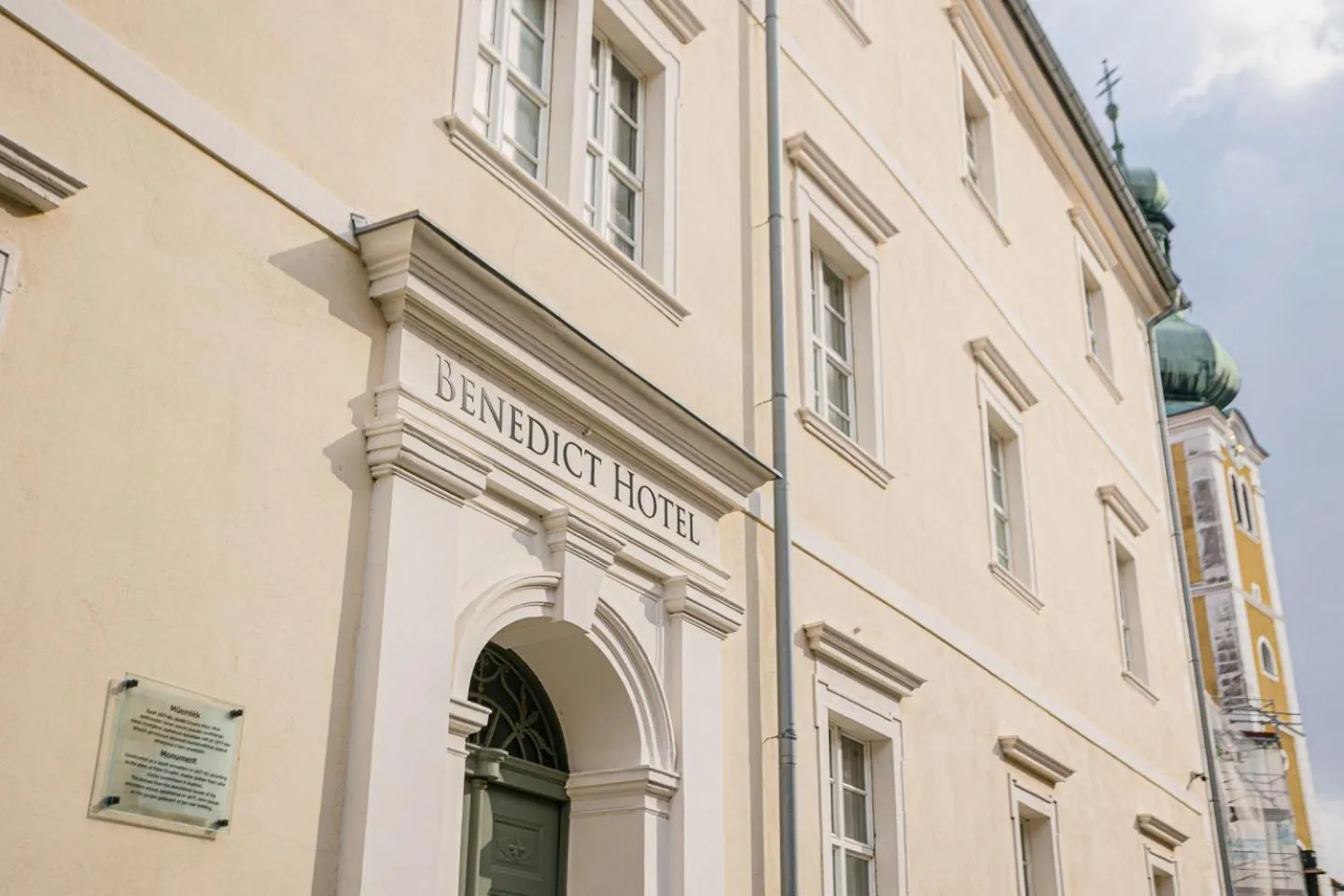 Property building in Hotel Benedict