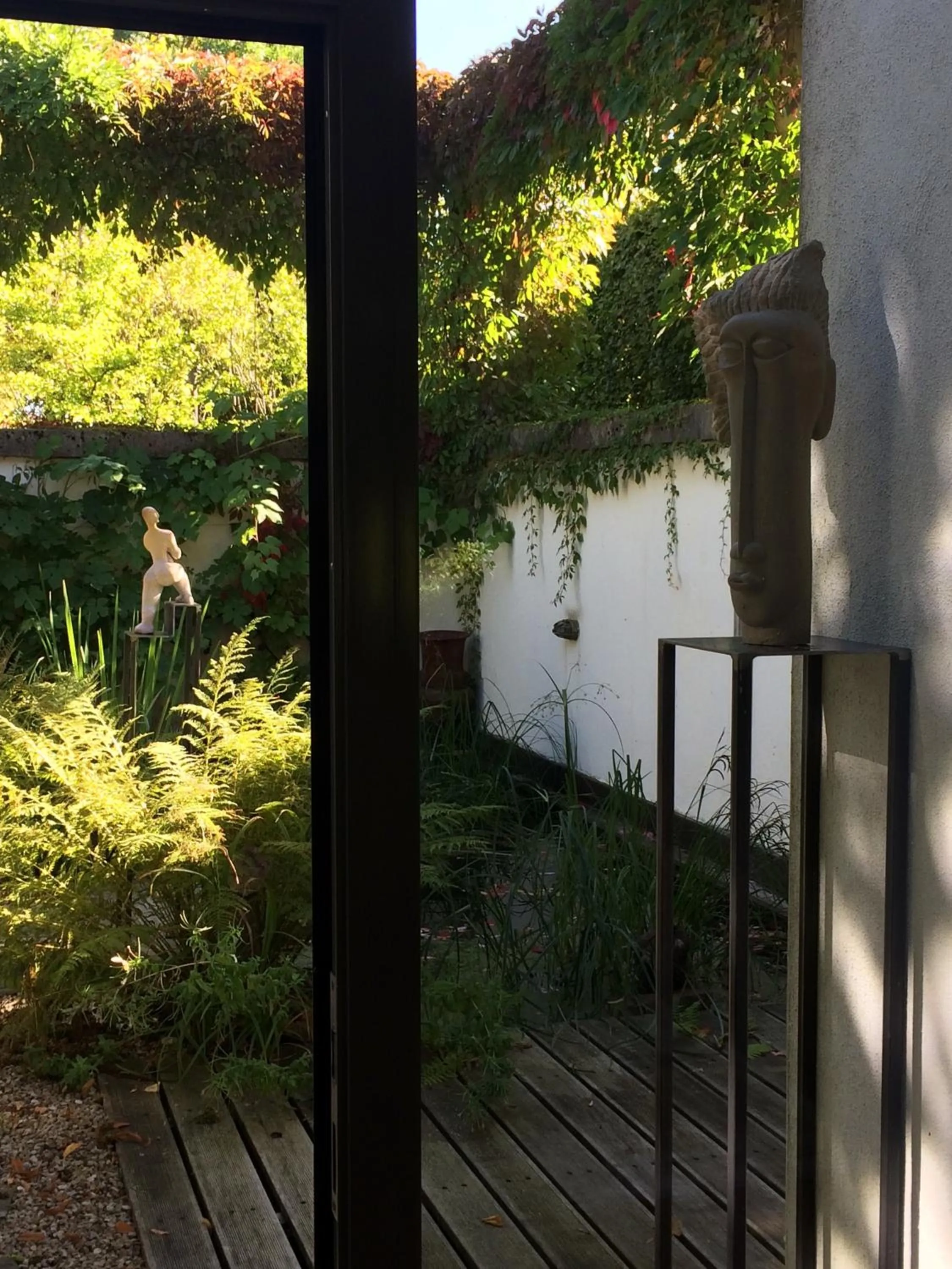 Summer in Room Art Lovers