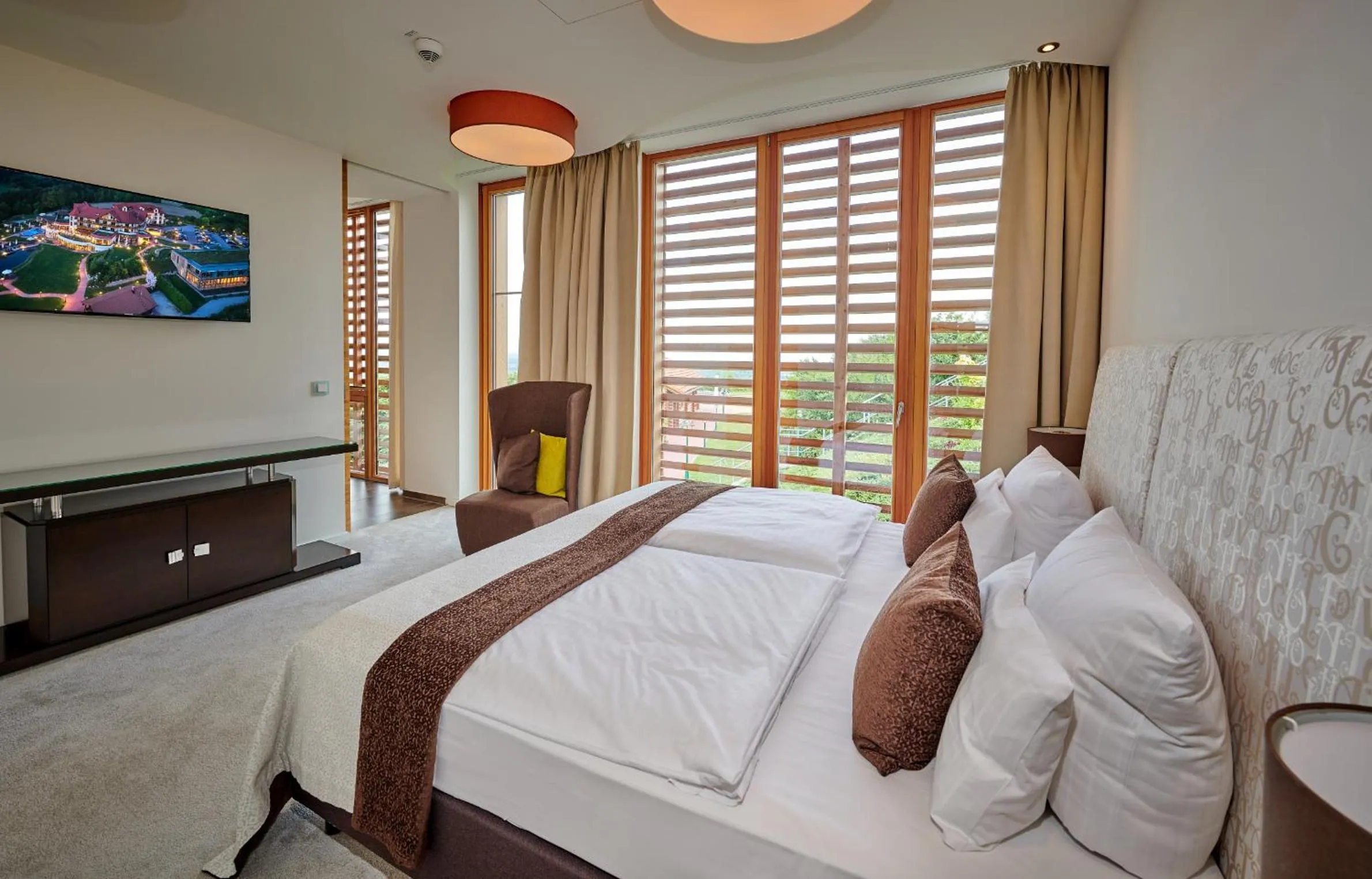 Photo of the whole room, Bed in Der Birkenhof Spa & Genuss Resort