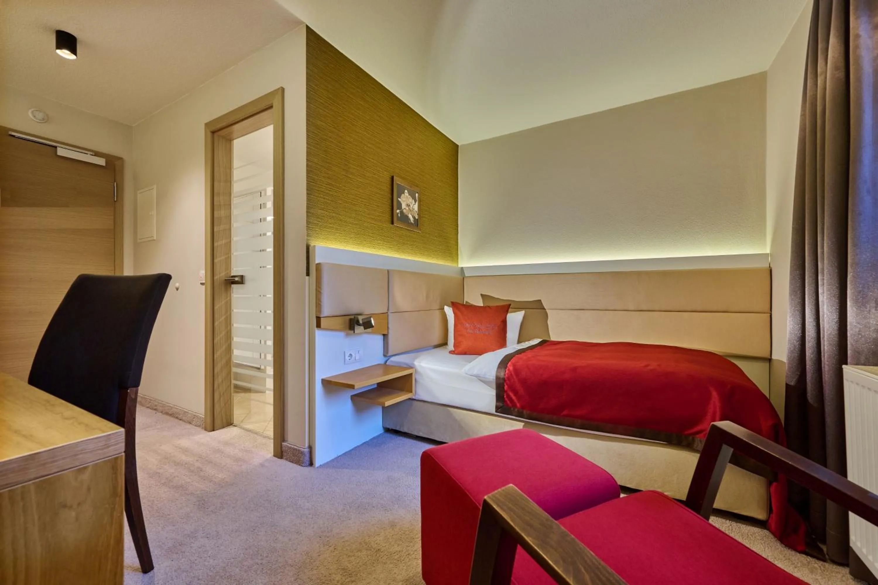 Photo of the whole room, Bed in Der Birkenhof Spa & Genuss Resort