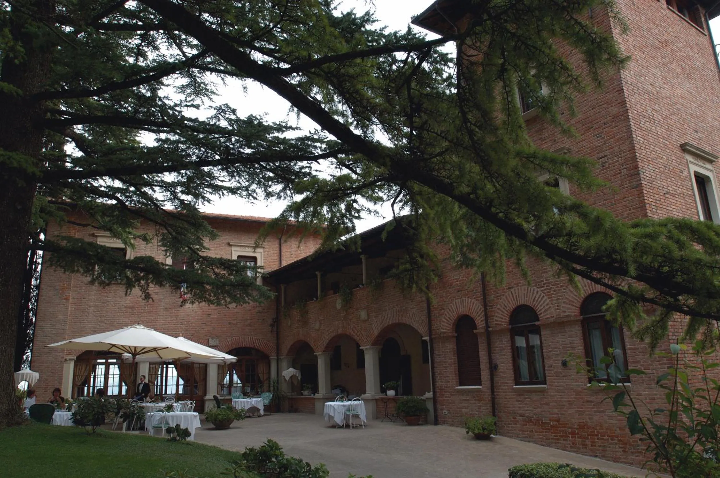 Facade/entrance in Villa Pambuffetti