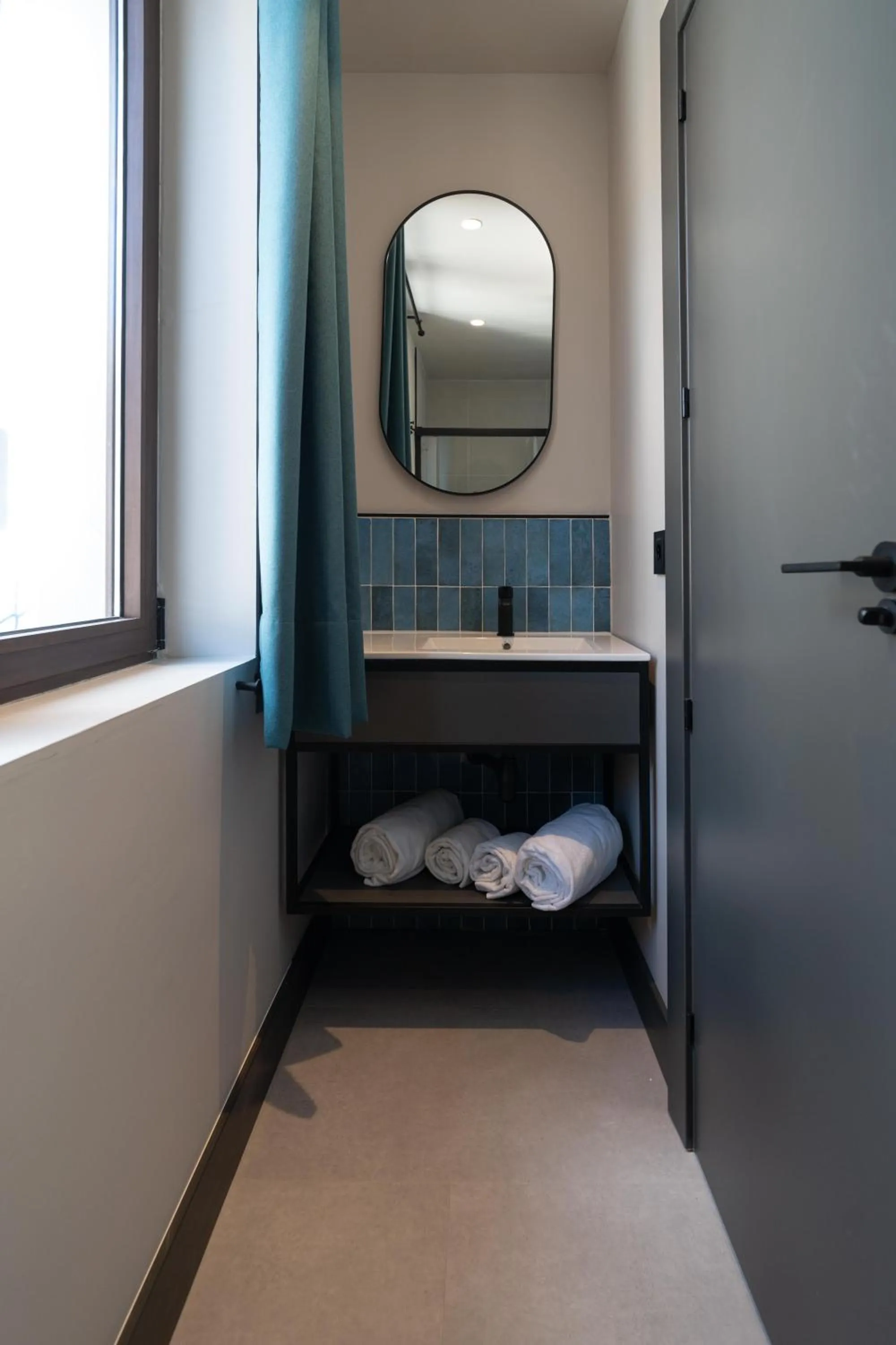 Bathroom, Bed in The Central House Granada Elvira