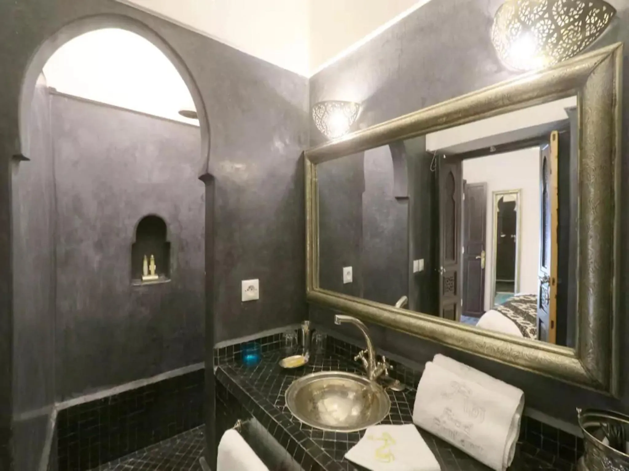 Bathroom in Riad Rêve d'Or