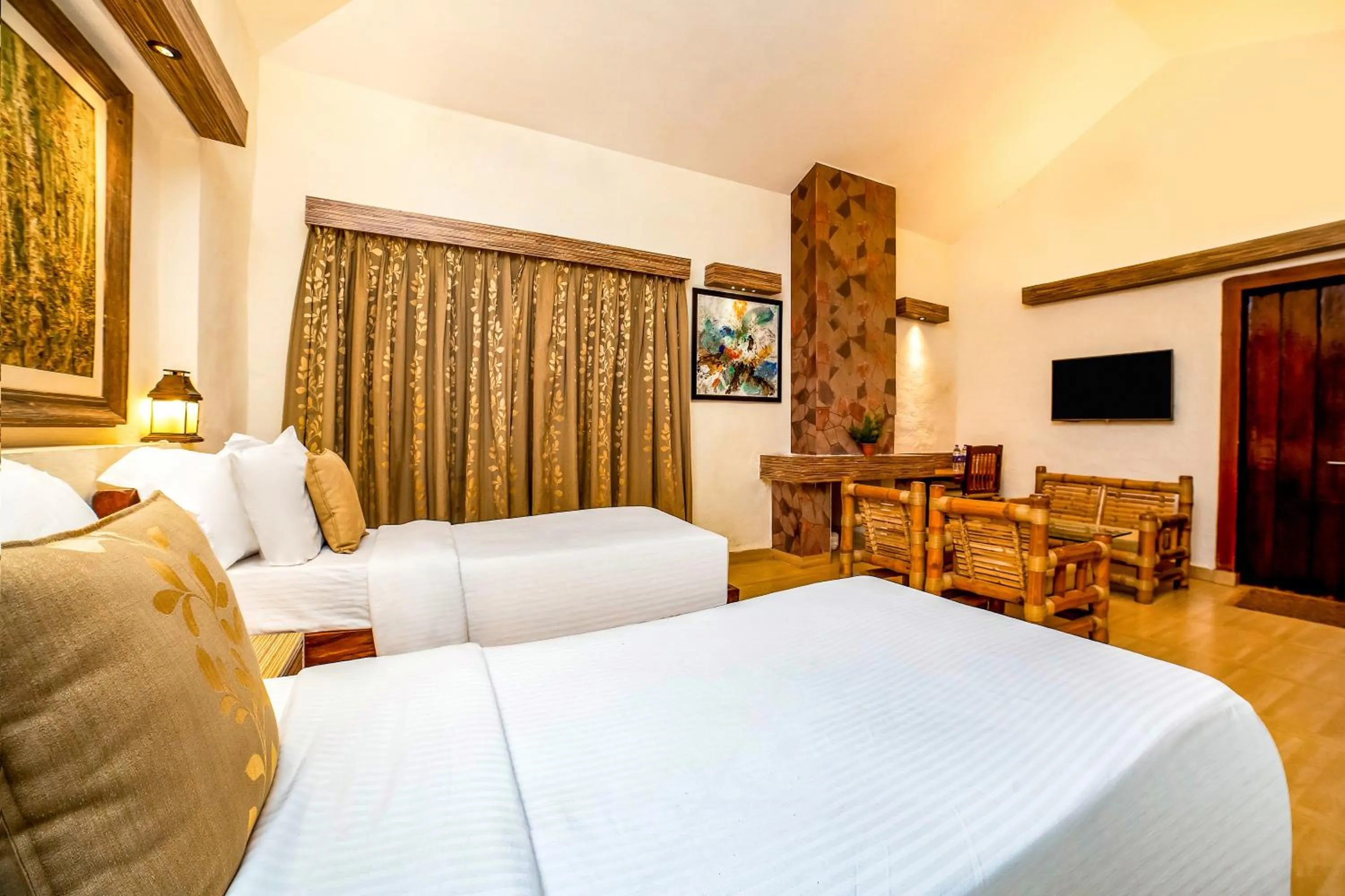 Bed in Lemon Tree Wildlife Resort, Bandhavgarh