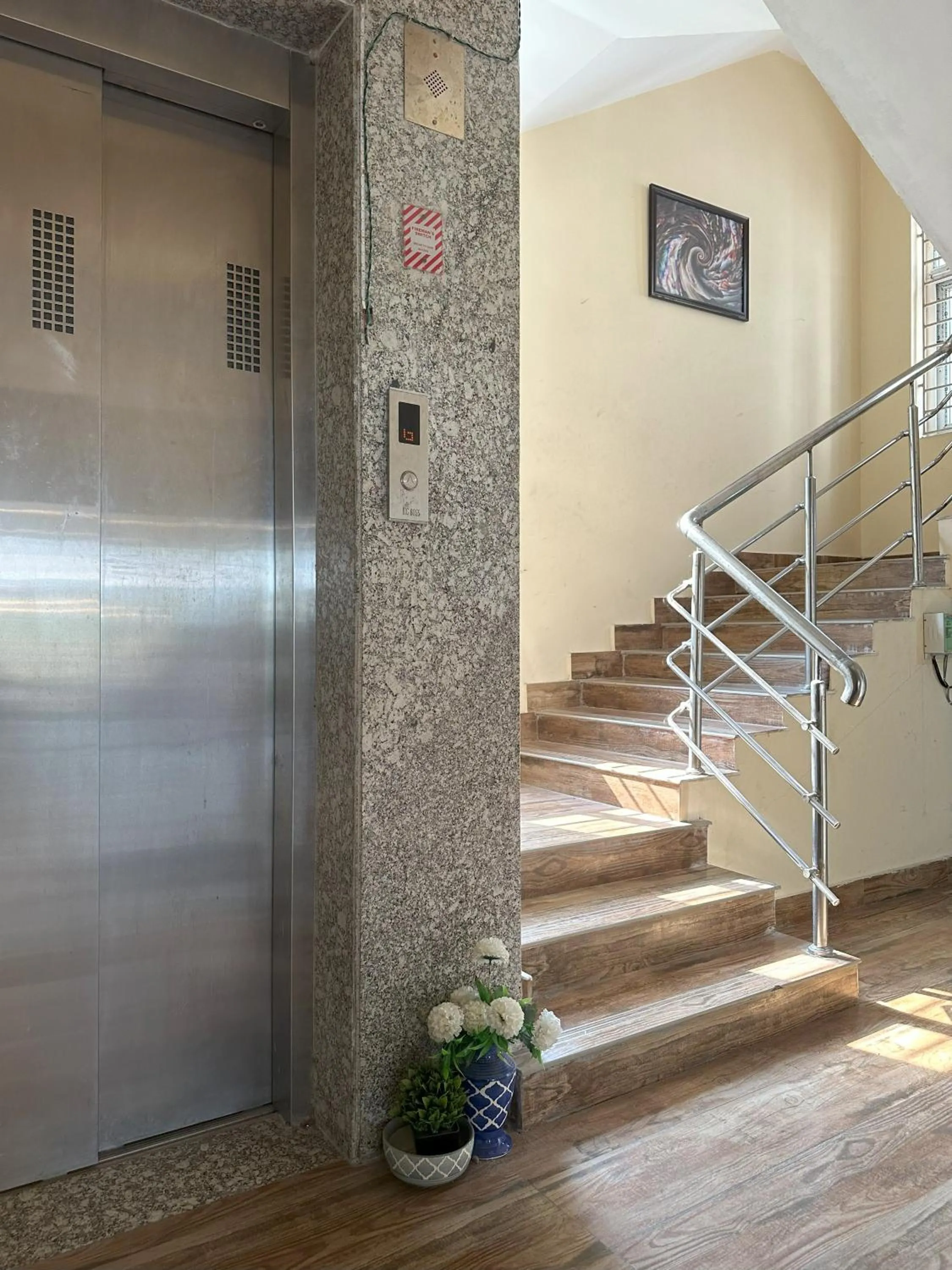 elevator in Ostro Inn New Town