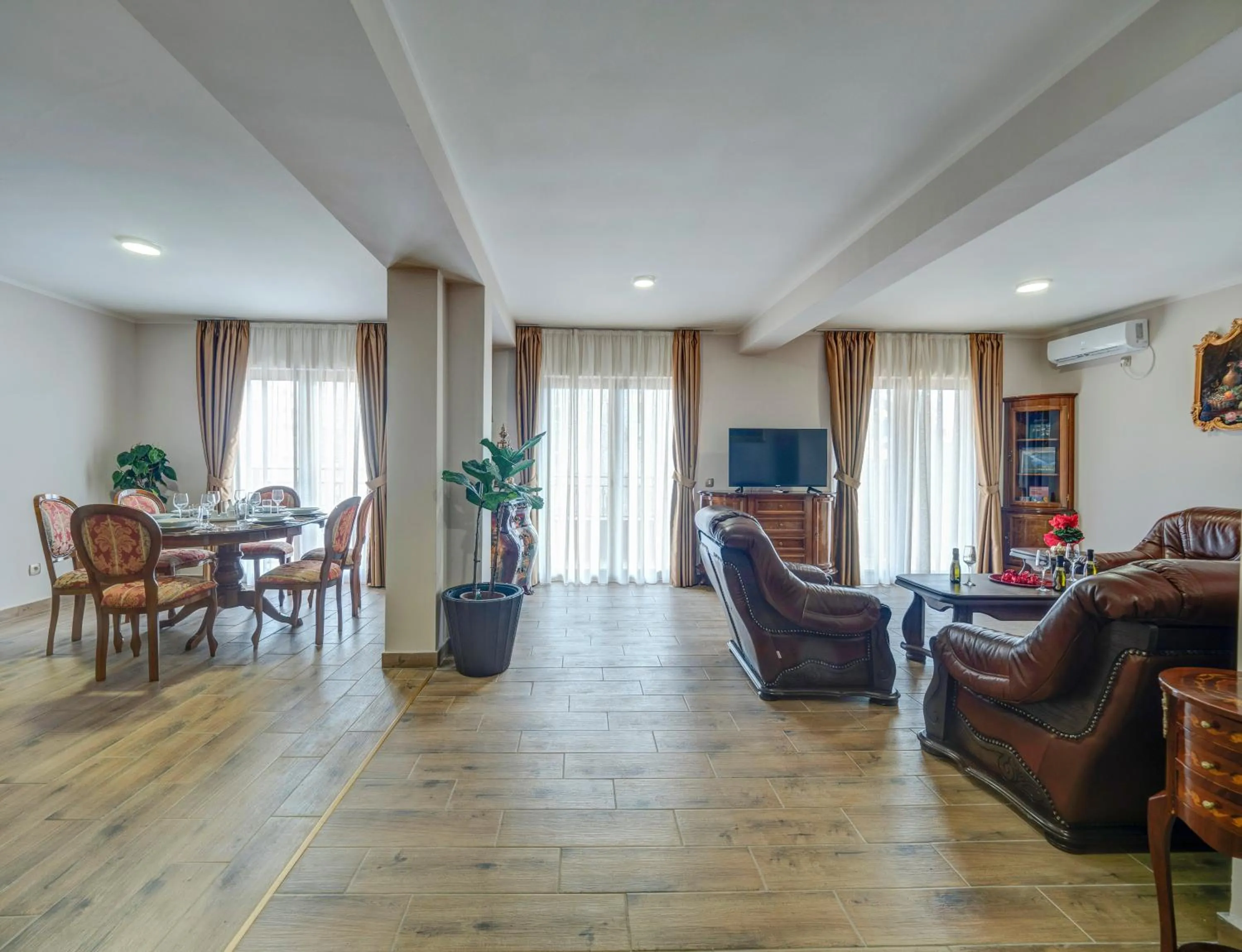 Seating area in Hotel Perun