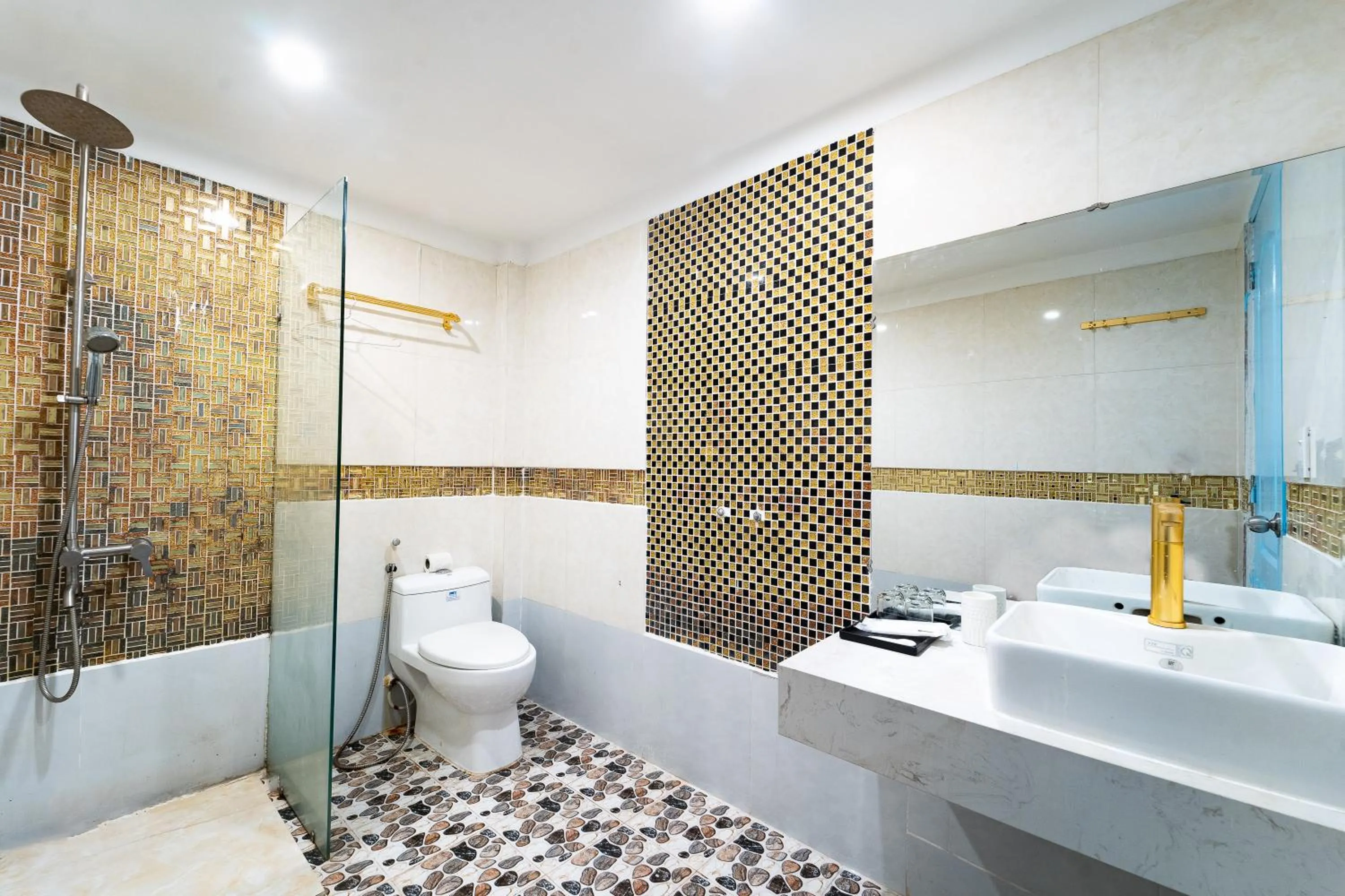 Bathroom in Collection O Joy Inn - Near T3 Terminal