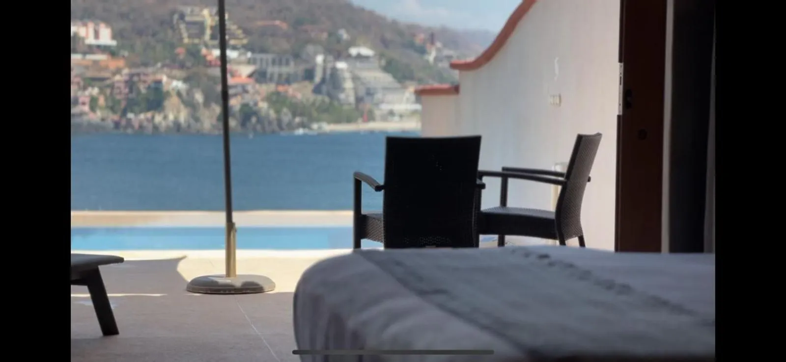 Pool view, Bed in Villa del Pescador