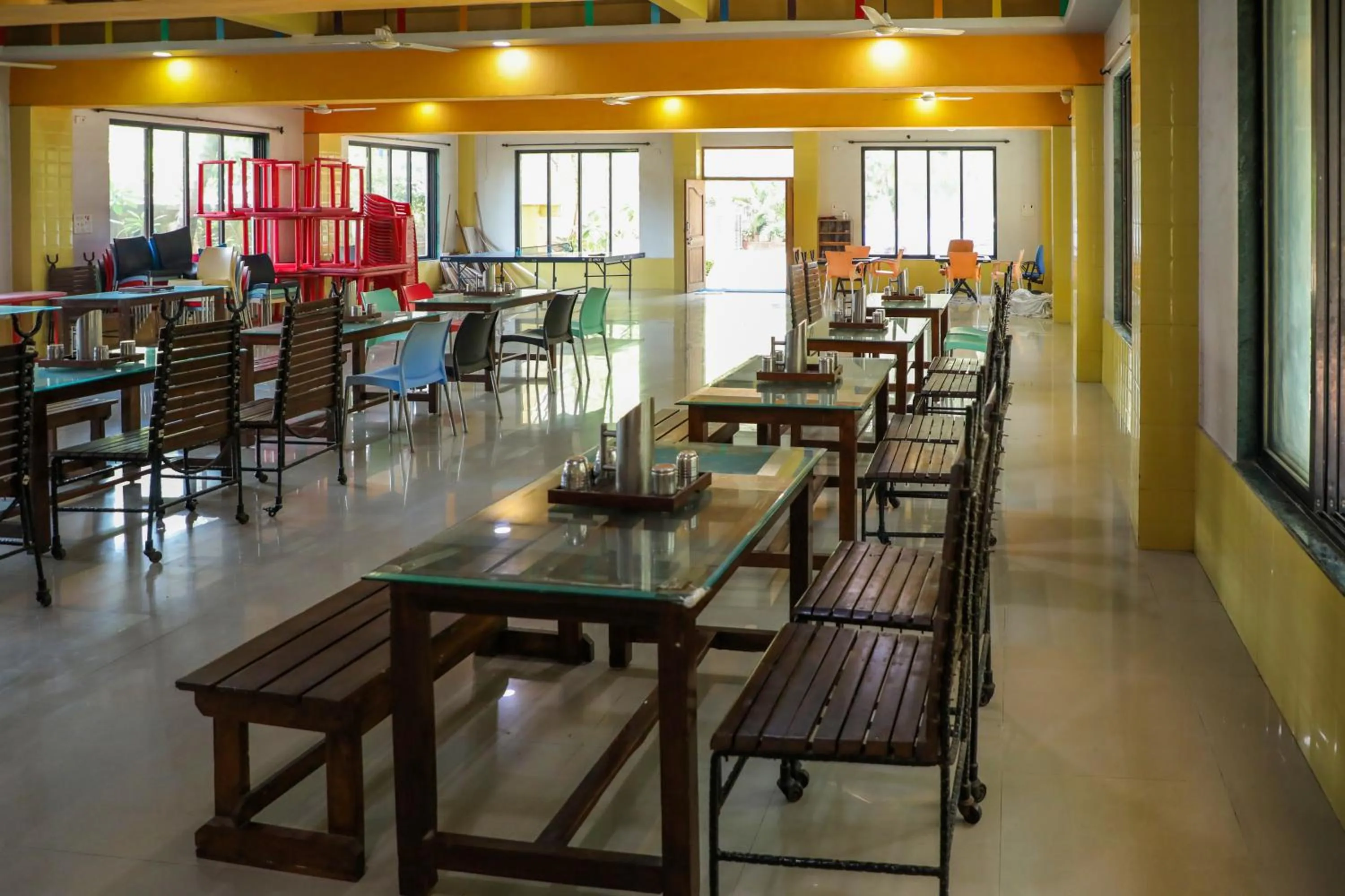 Dining area in Jogalekar Cottage Alibaug