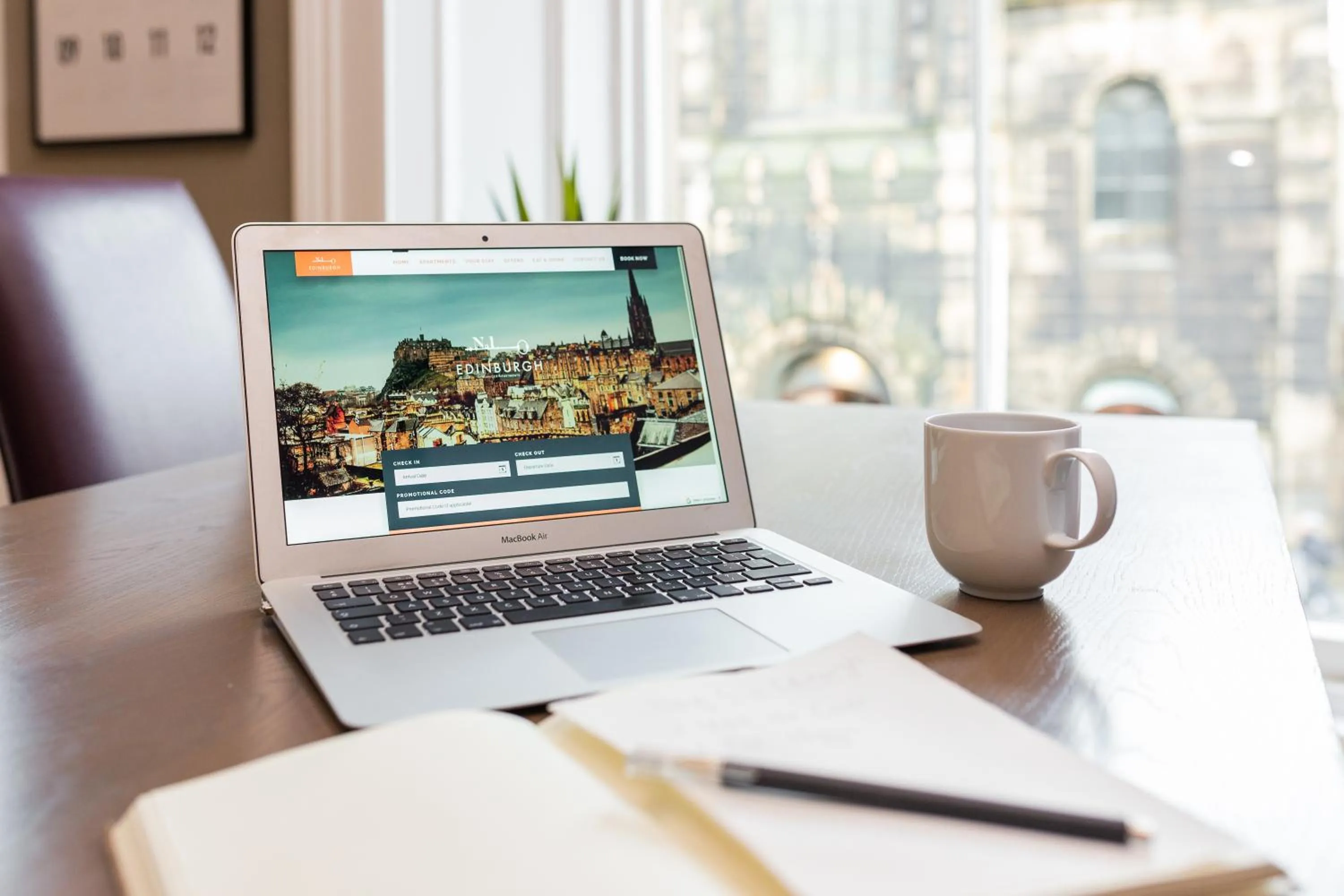 TV and multimedia in No1 Apartments Edinburgh - George IV Bridge