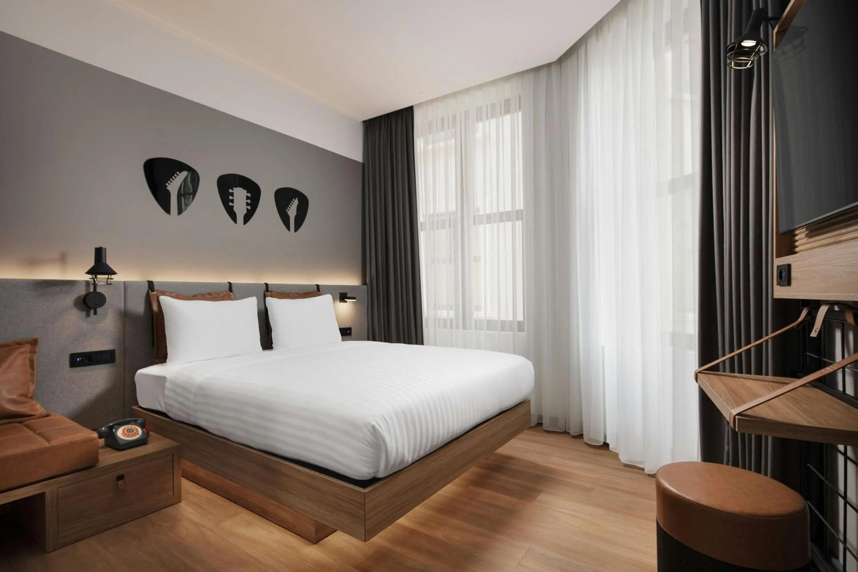 Photo of the whole room, Bed in Moxy Istanbul Taksim by Marriott Bonvoy