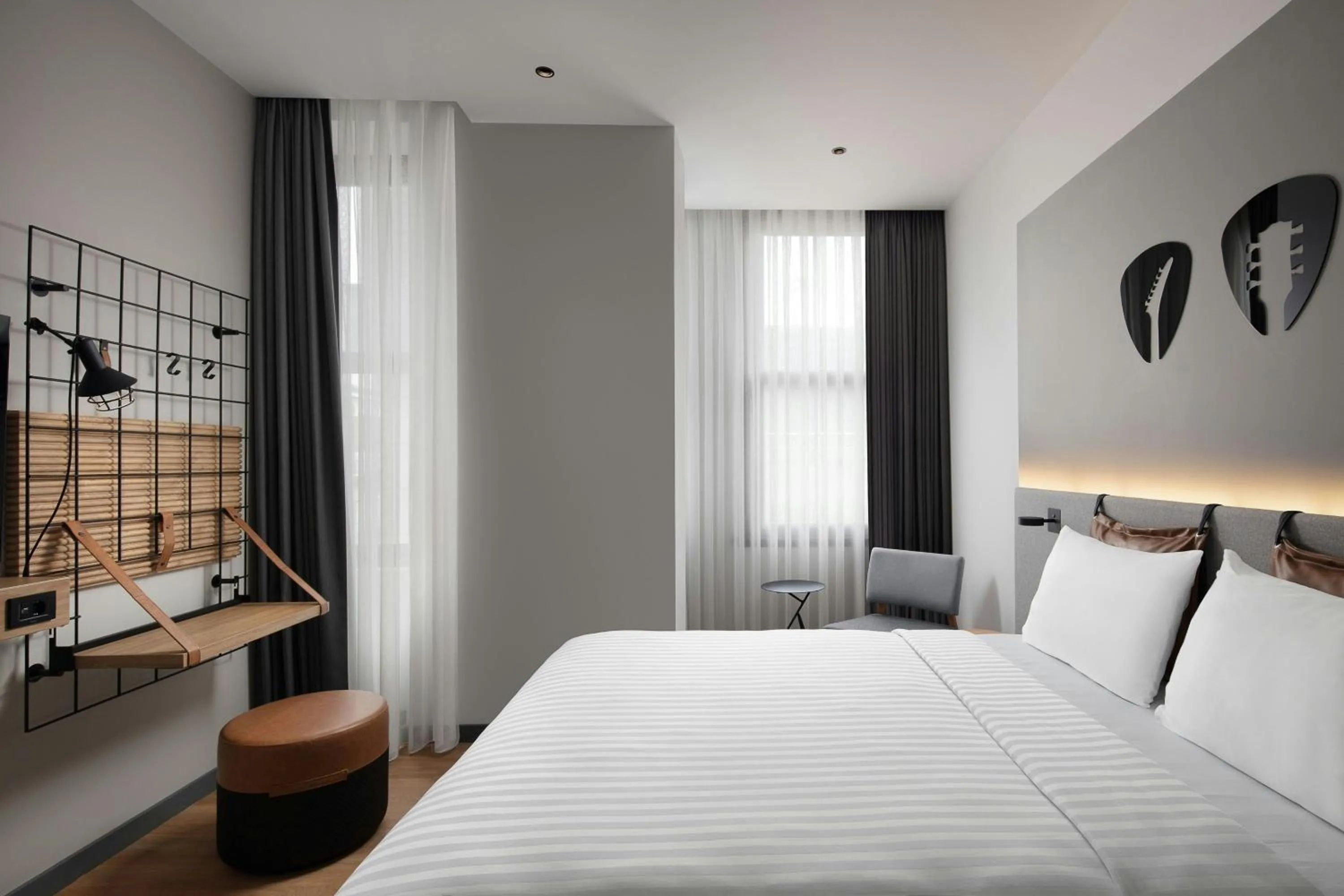 Photo of the whole room, Bed in Moxy Istanbul Taksim by Marriott Bonvoy