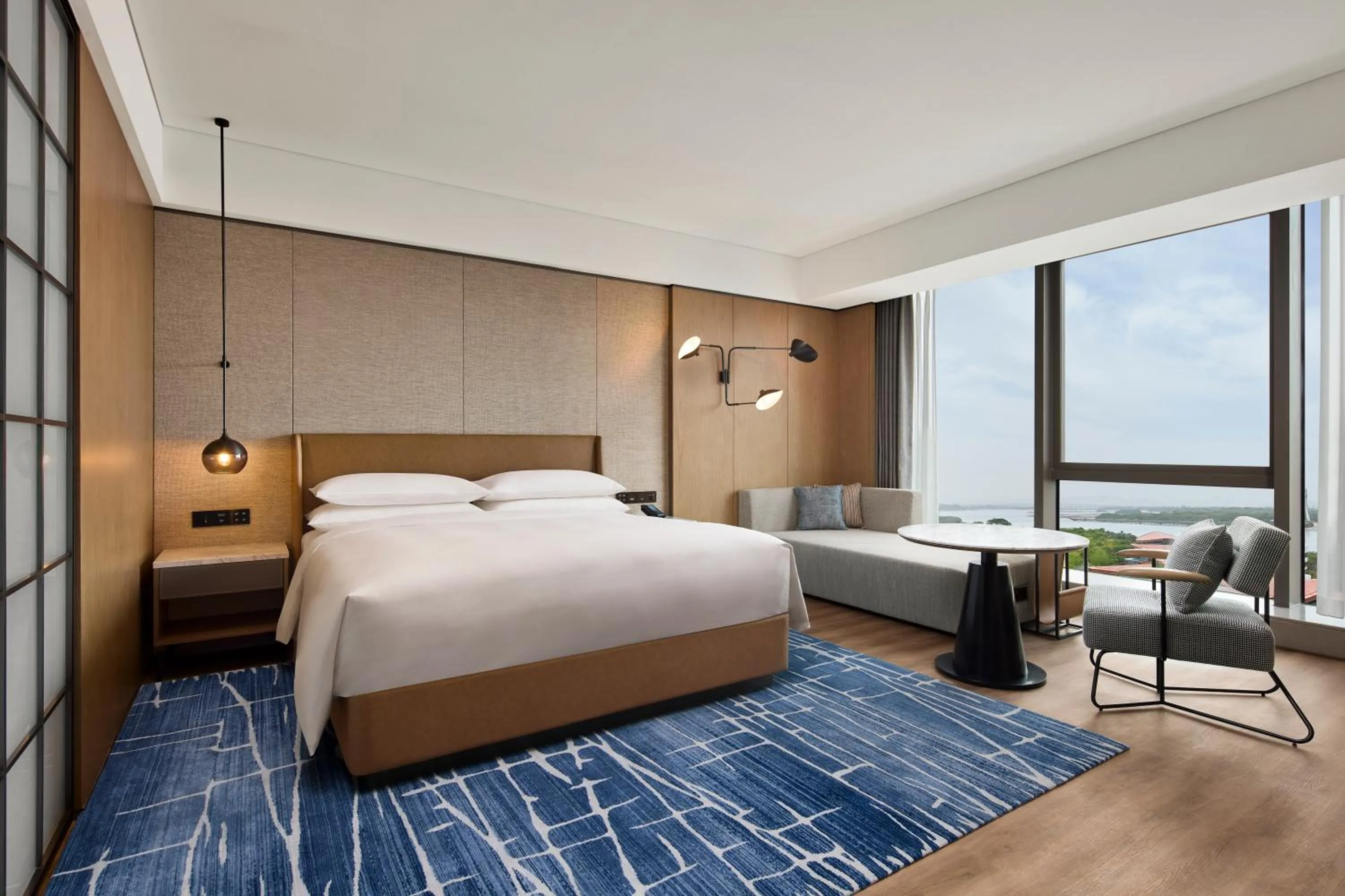 Bedroom, Bed in Sheraton Grand Xiamen Jimei