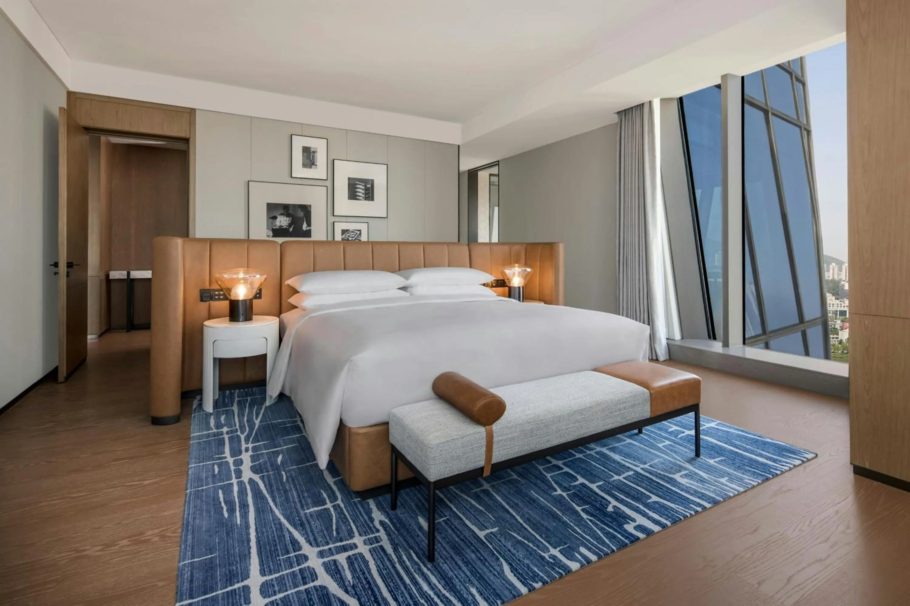 Bedroom, Bed in Sheraton Grand Xiamen Jimei