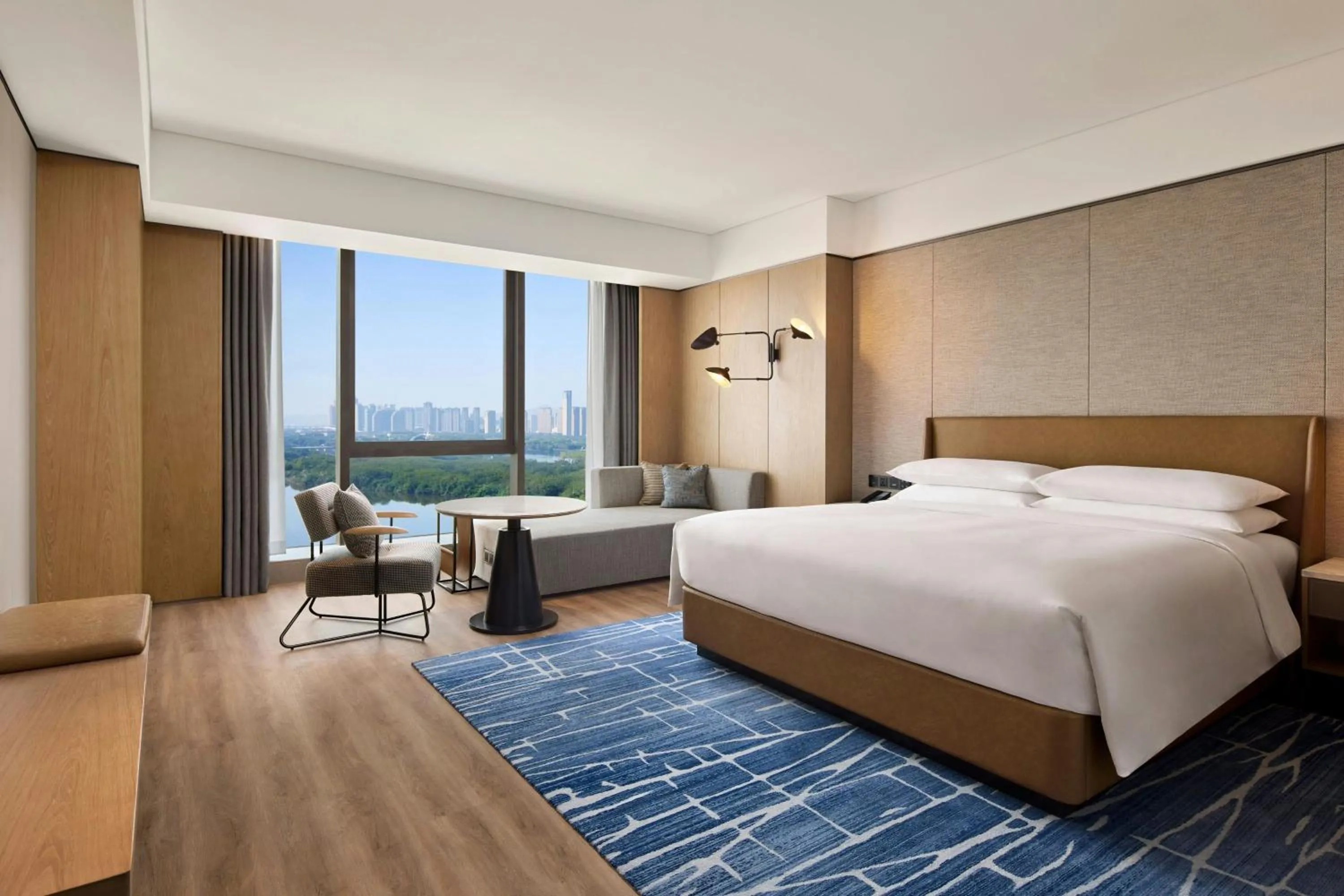 Photo of the whole room, Bed in Sheraton Grand Xiamen Jimei