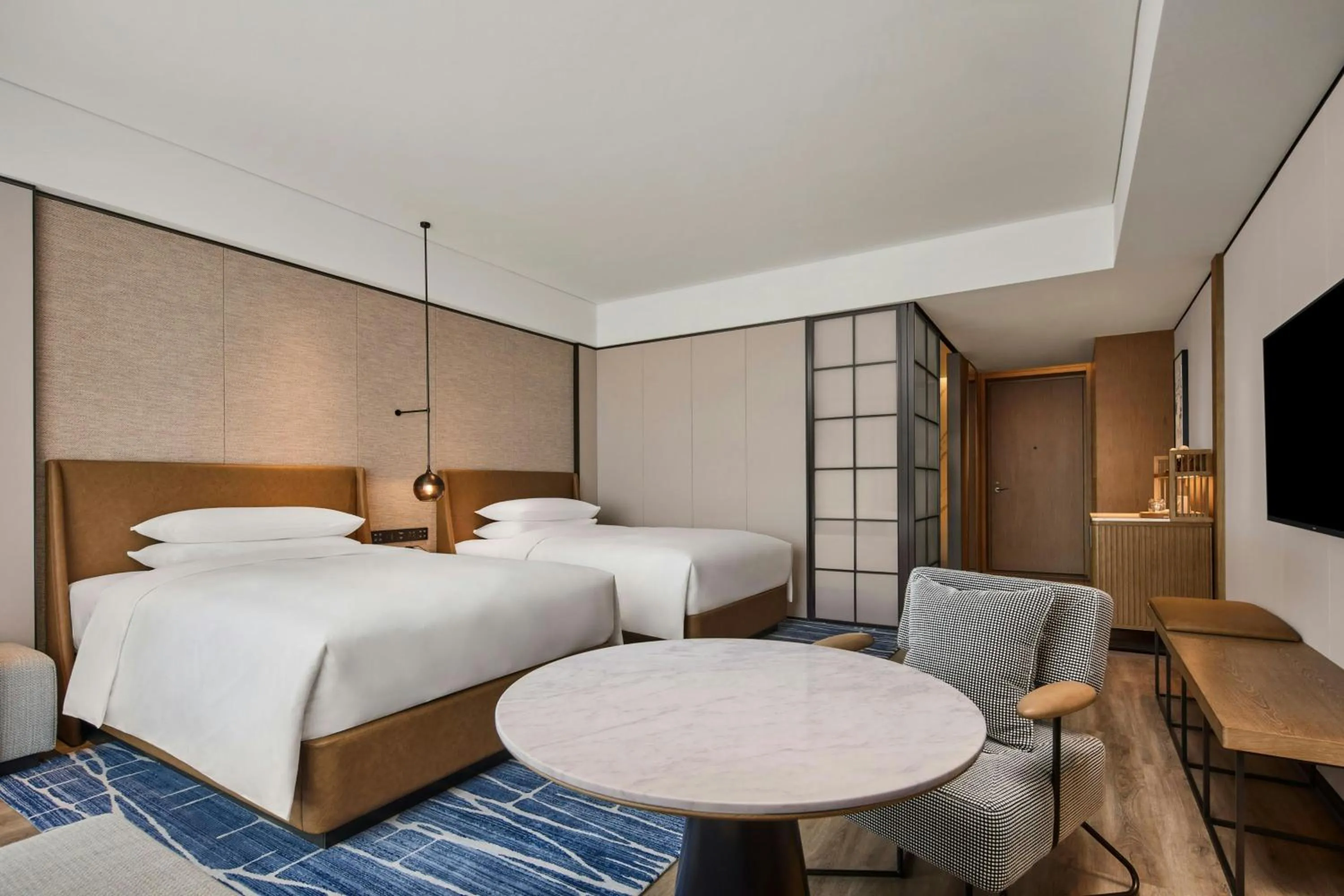 Photo of the whole room, Bed in Sheraton Grand Xiamen Jimei