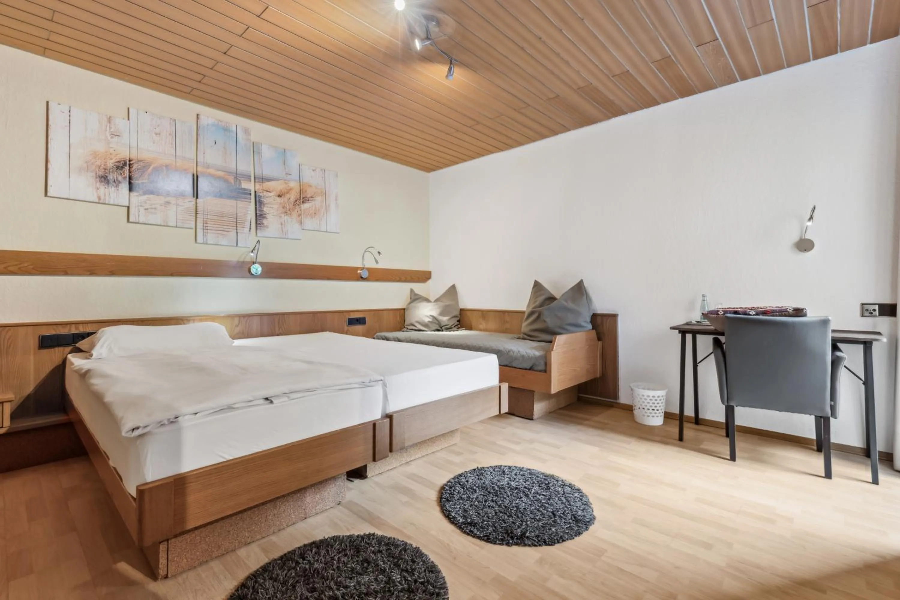 Bed in Hotel zum Erwin