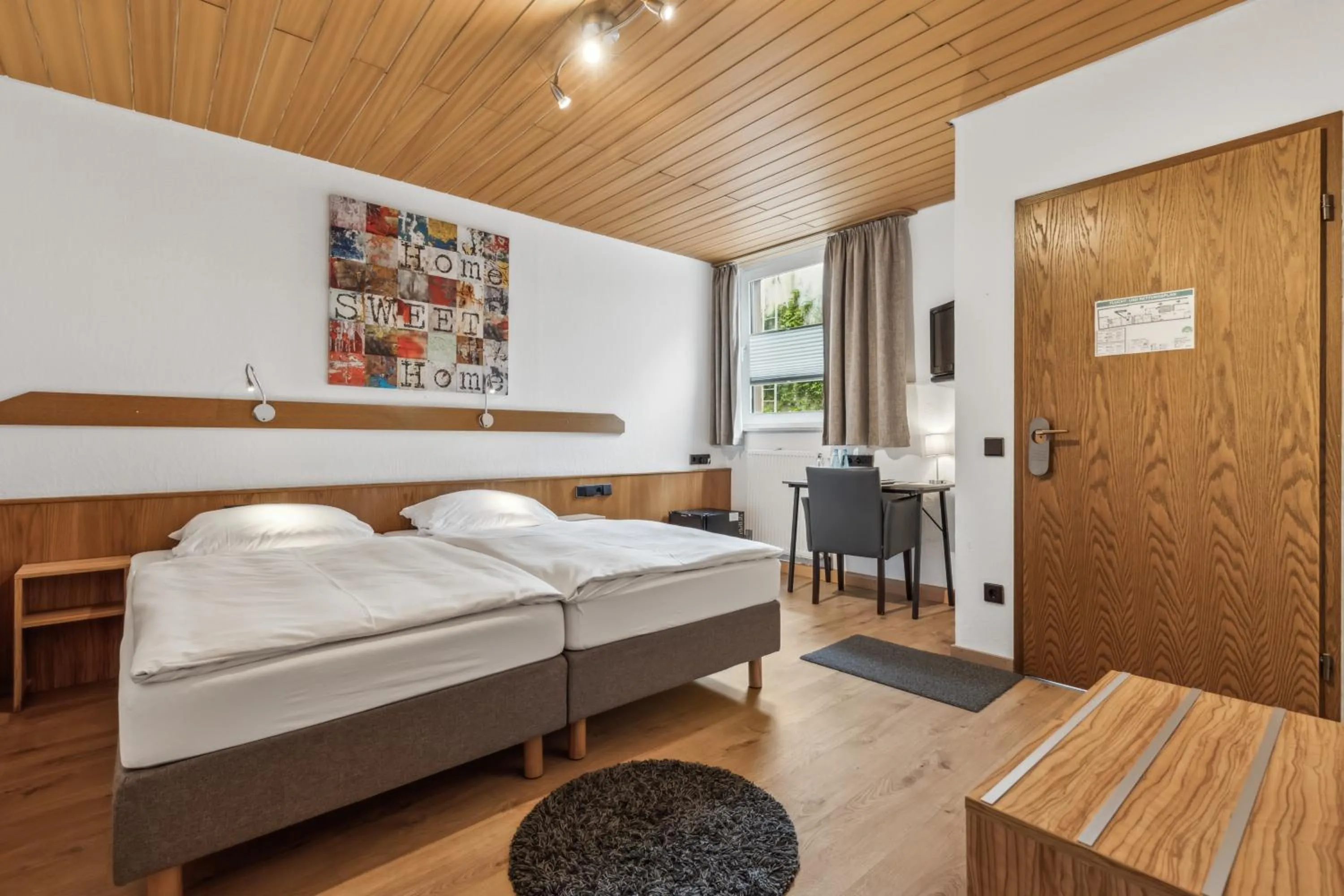 Bed in Hotel zum Erwin