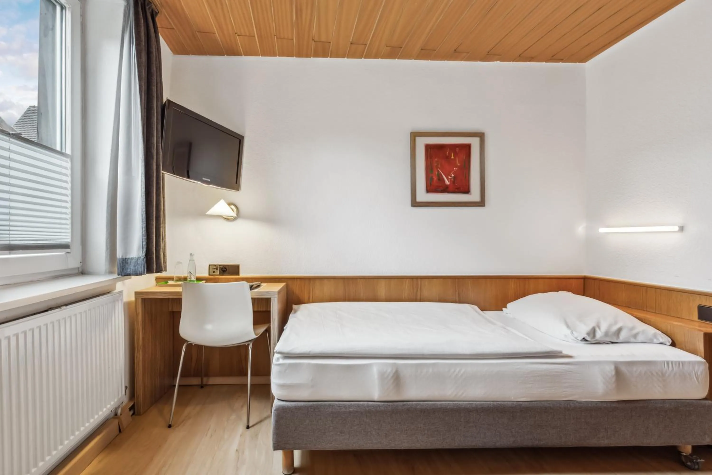 Bed in Hotel zum Erwin