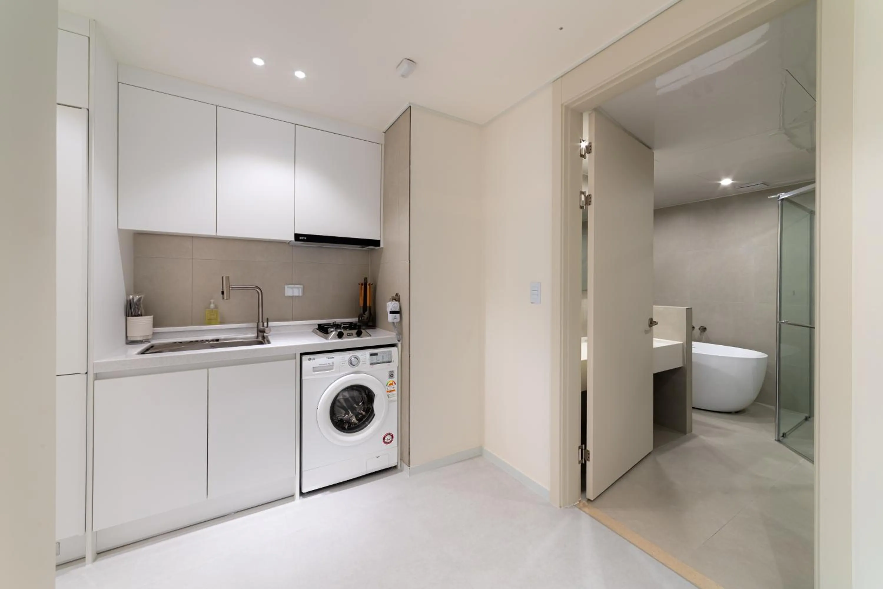 kitchen in Hotel Modak Namdaemun