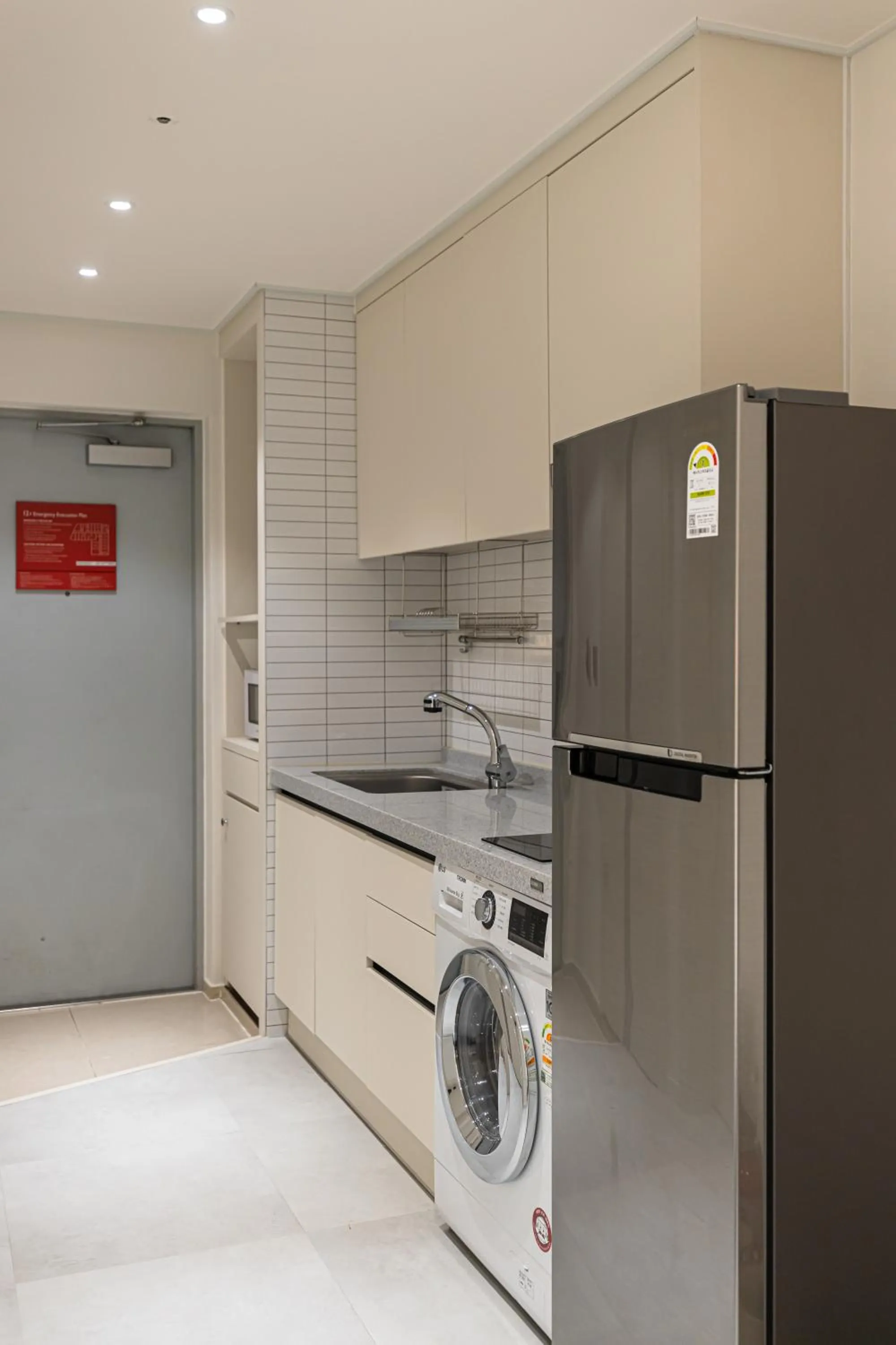 Kitchen or kitchenette in Hotel Modak Namdaemun