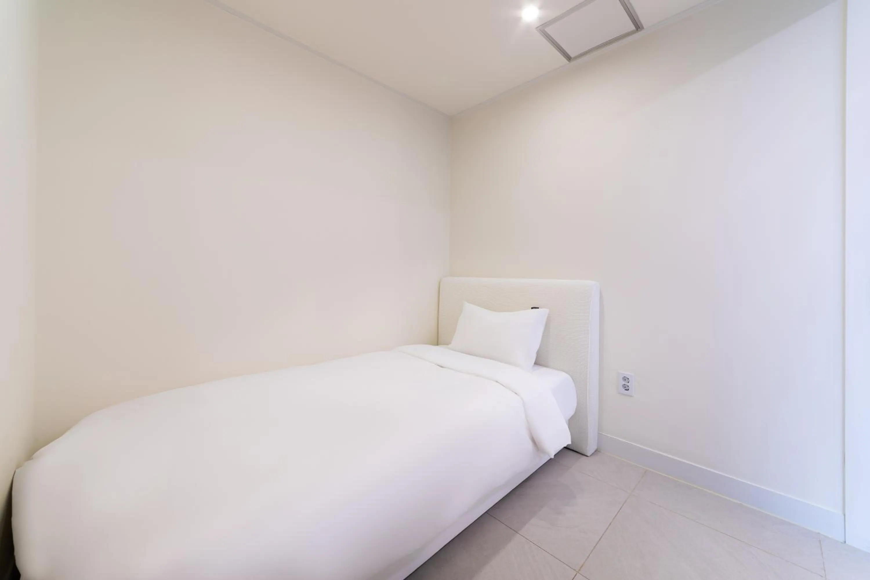 Bedroom, Bed in Hotel Modak Namdaemun