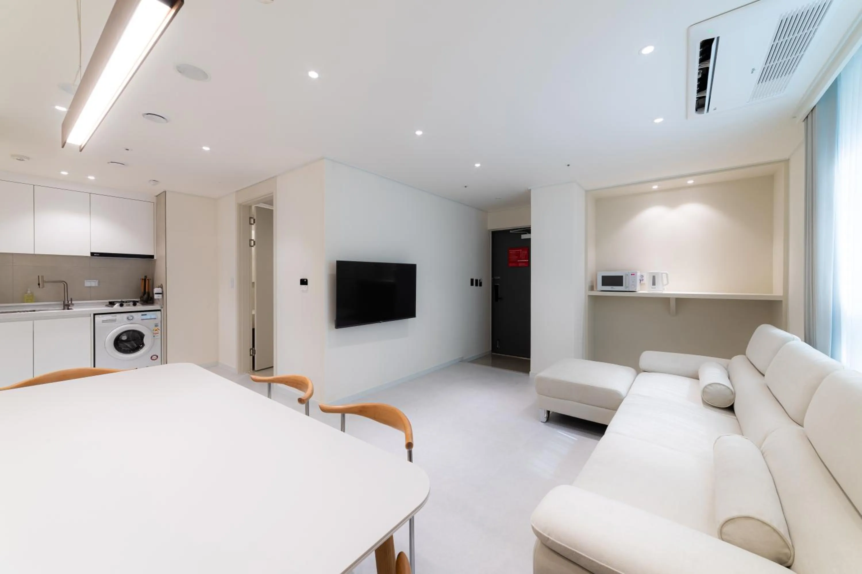 Photo of the whole room in Hotel Modak Namdaemun