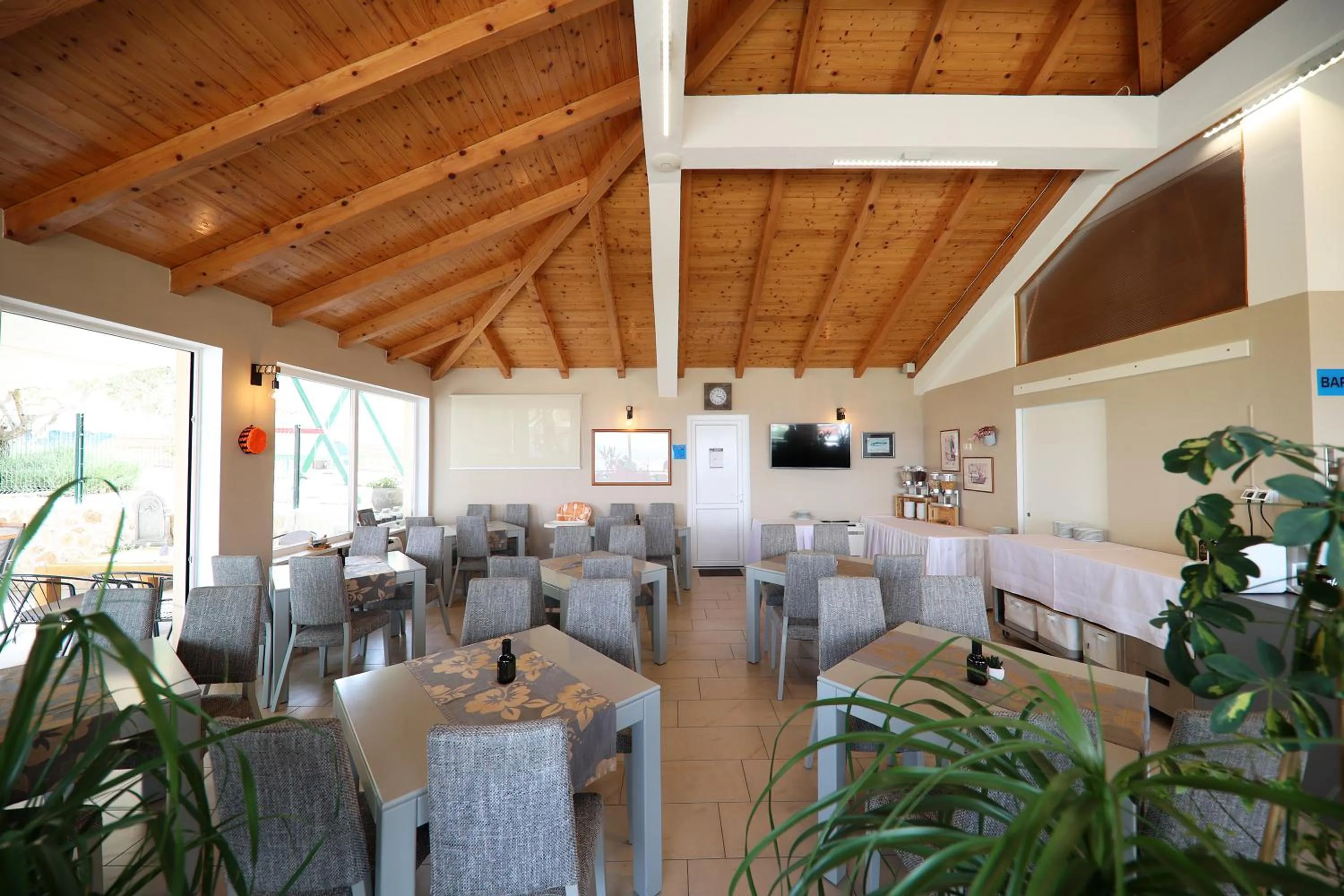 Restaurant/places to eat in Hotel Murter