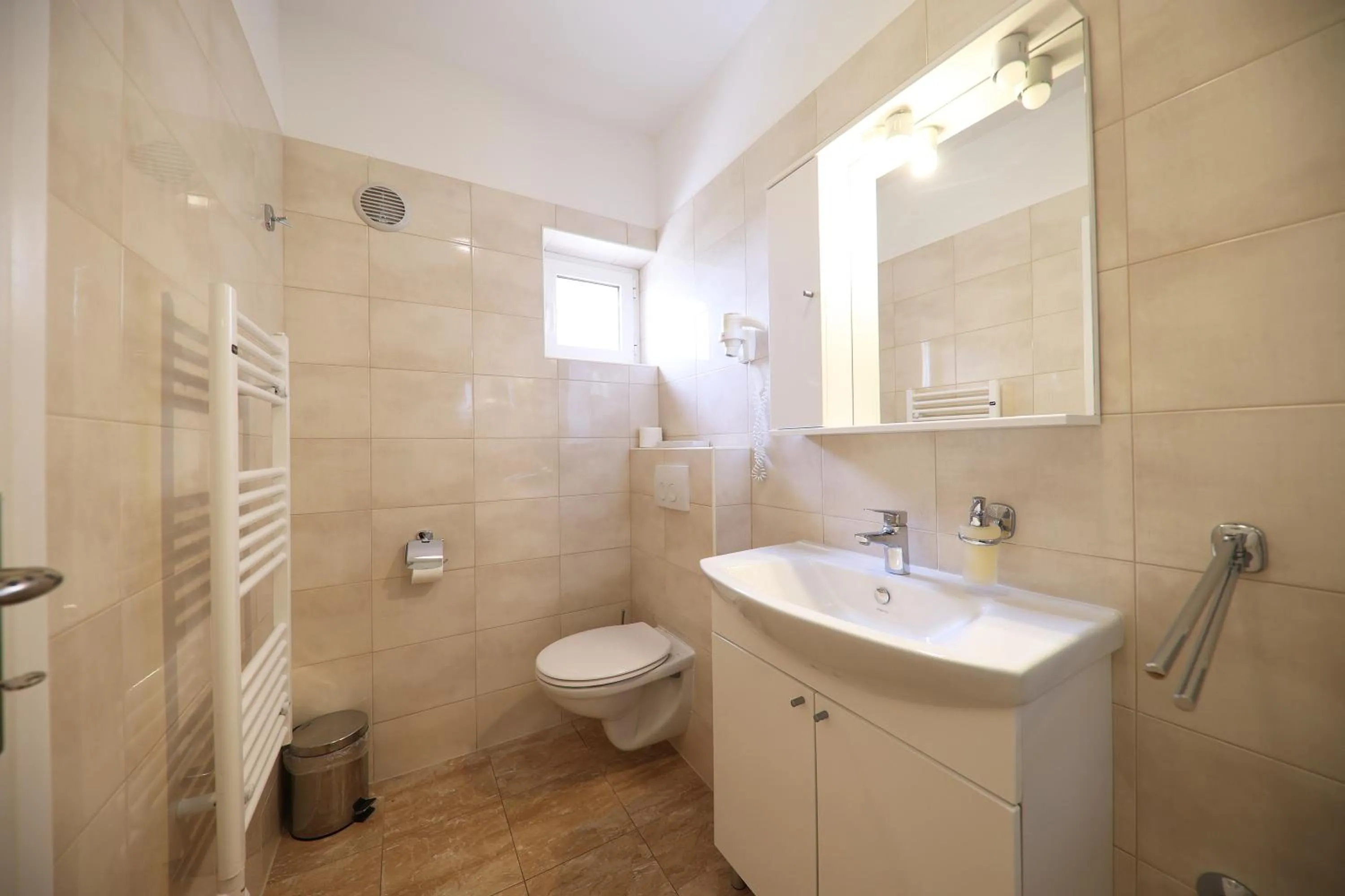 Bathroom in Hotel Murter