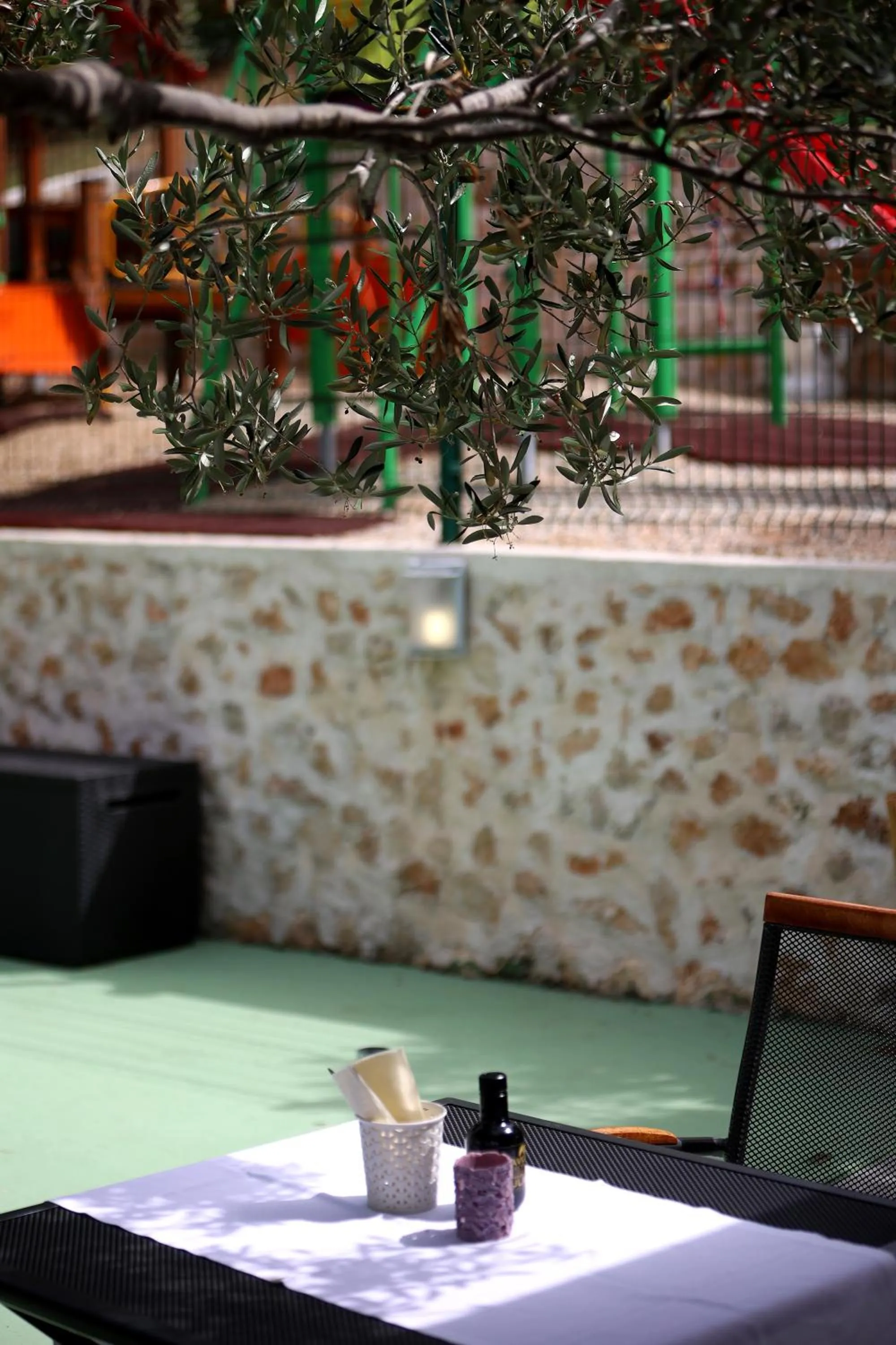 Restaurant/places to eat in Hotel Murter