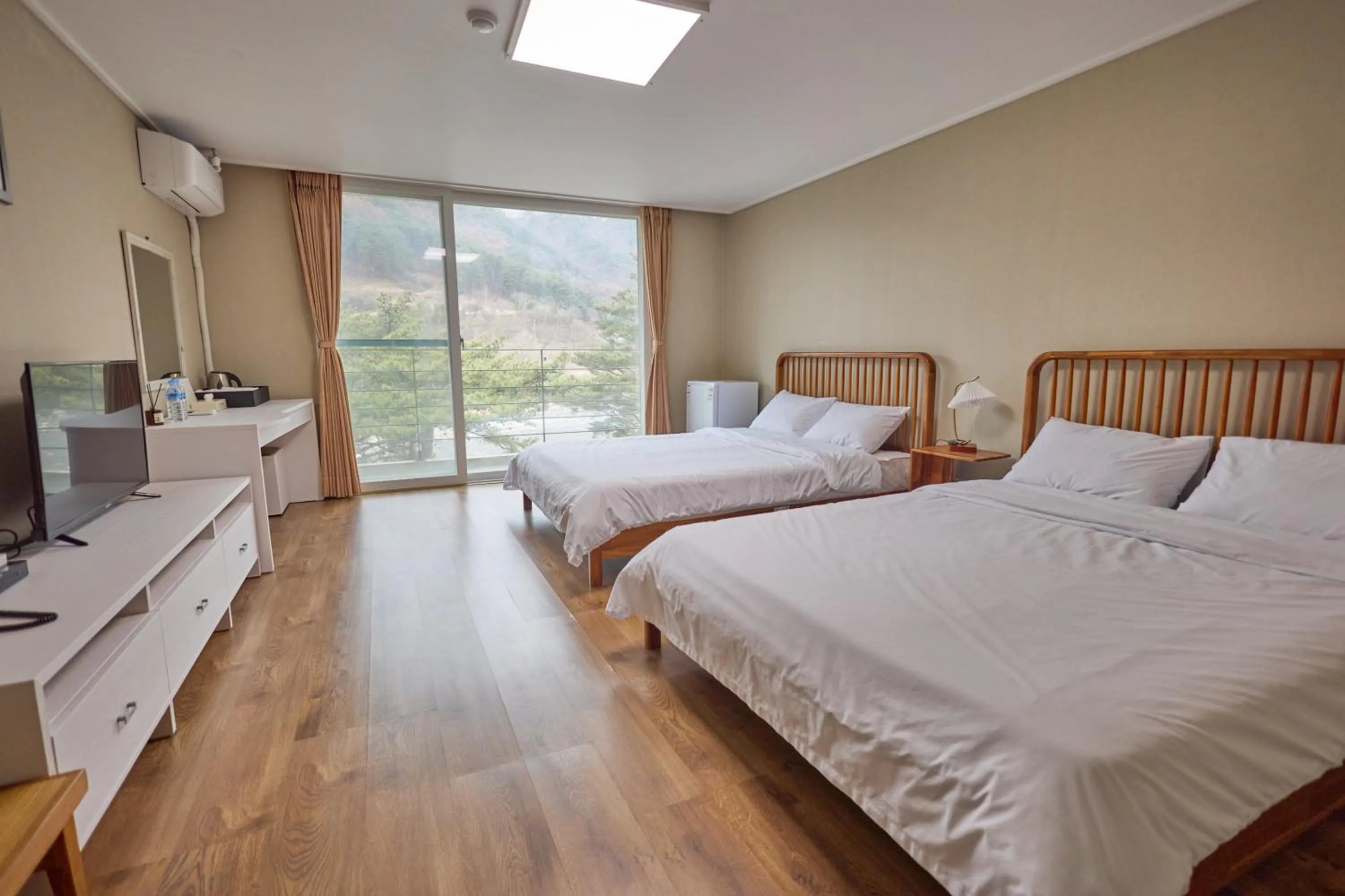 TV and multimedia, Bed in Manhae Maeul