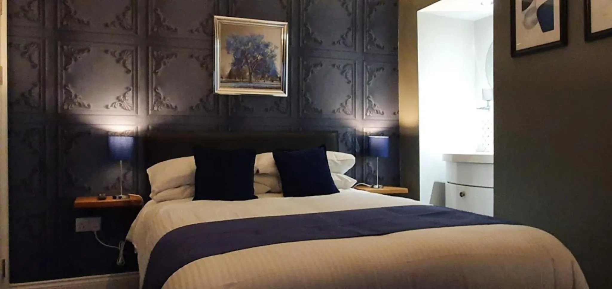 Bedroom, Bed in The Clifton