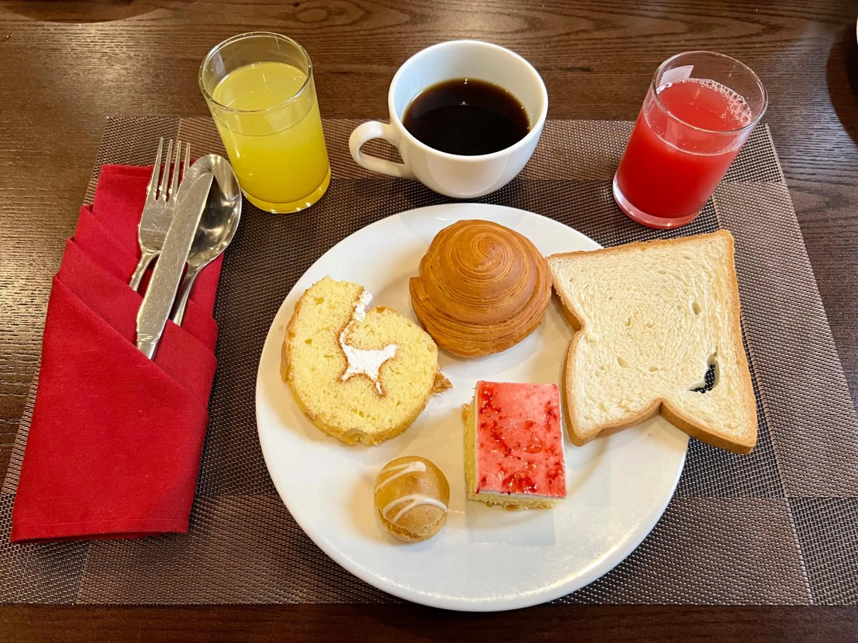 Paragon Noi Bai Pool And Best View Airport Hotel