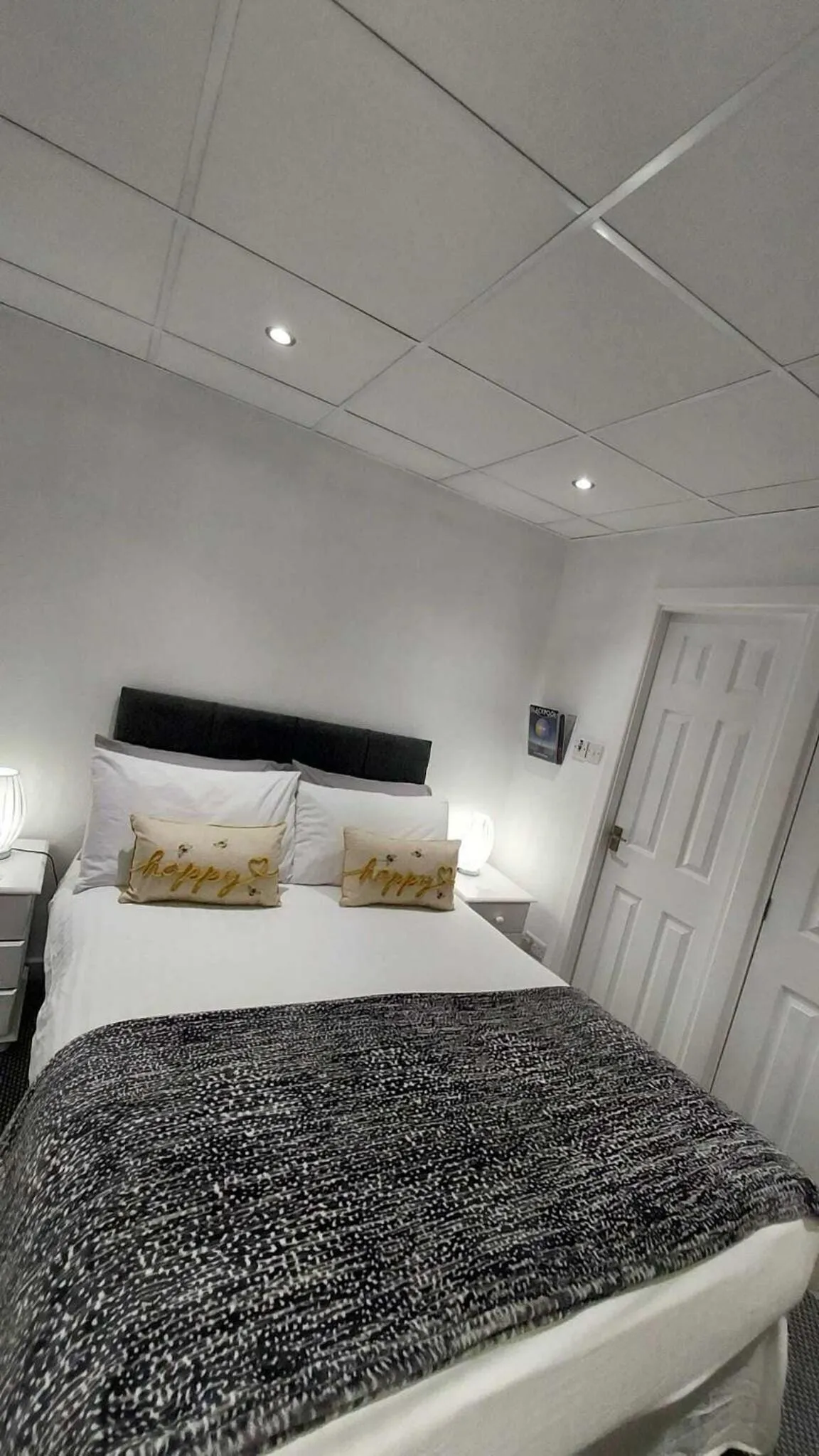 Bedroom, Bed in RockDene