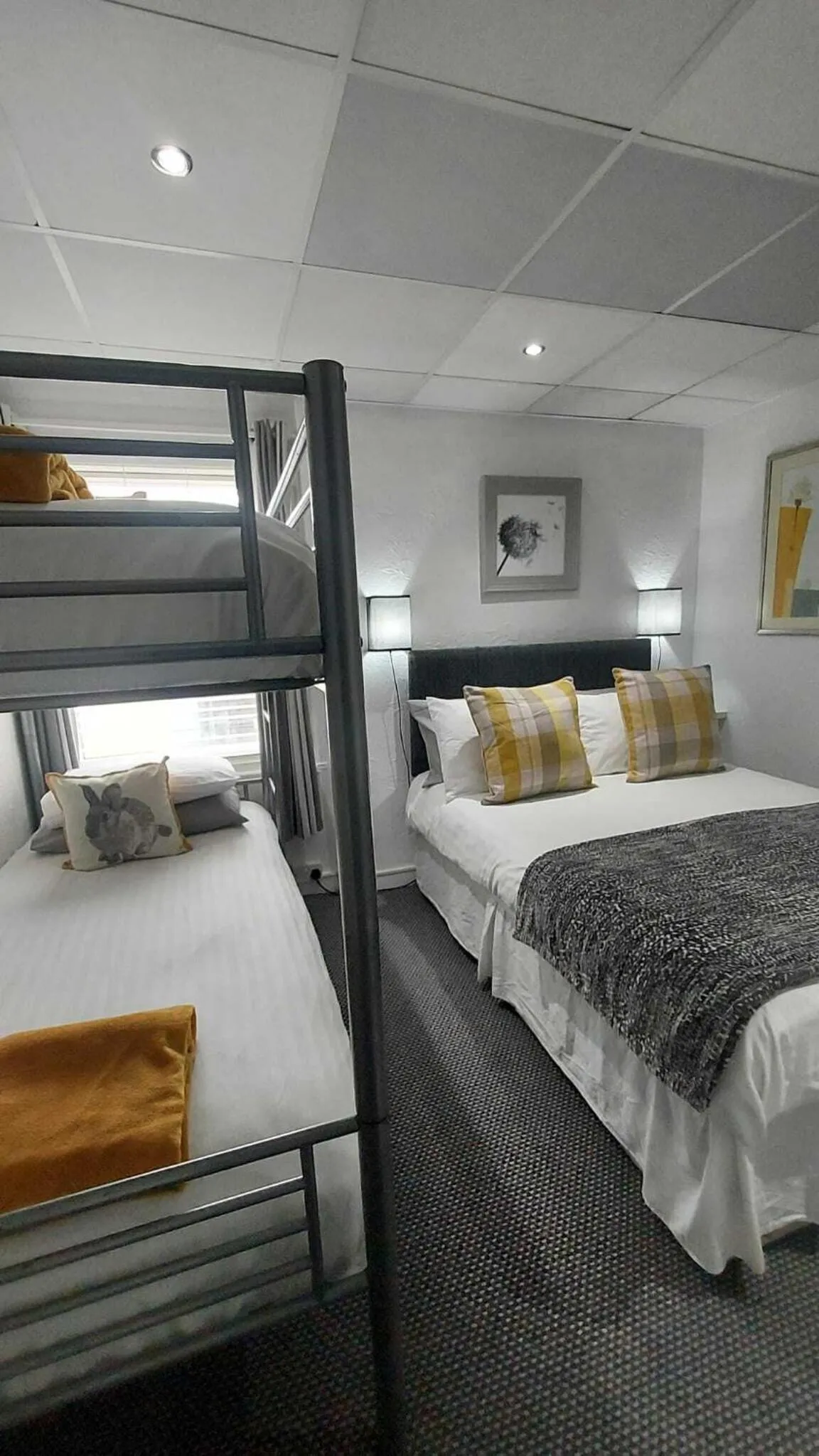 Bedroom, Bed in RockDene